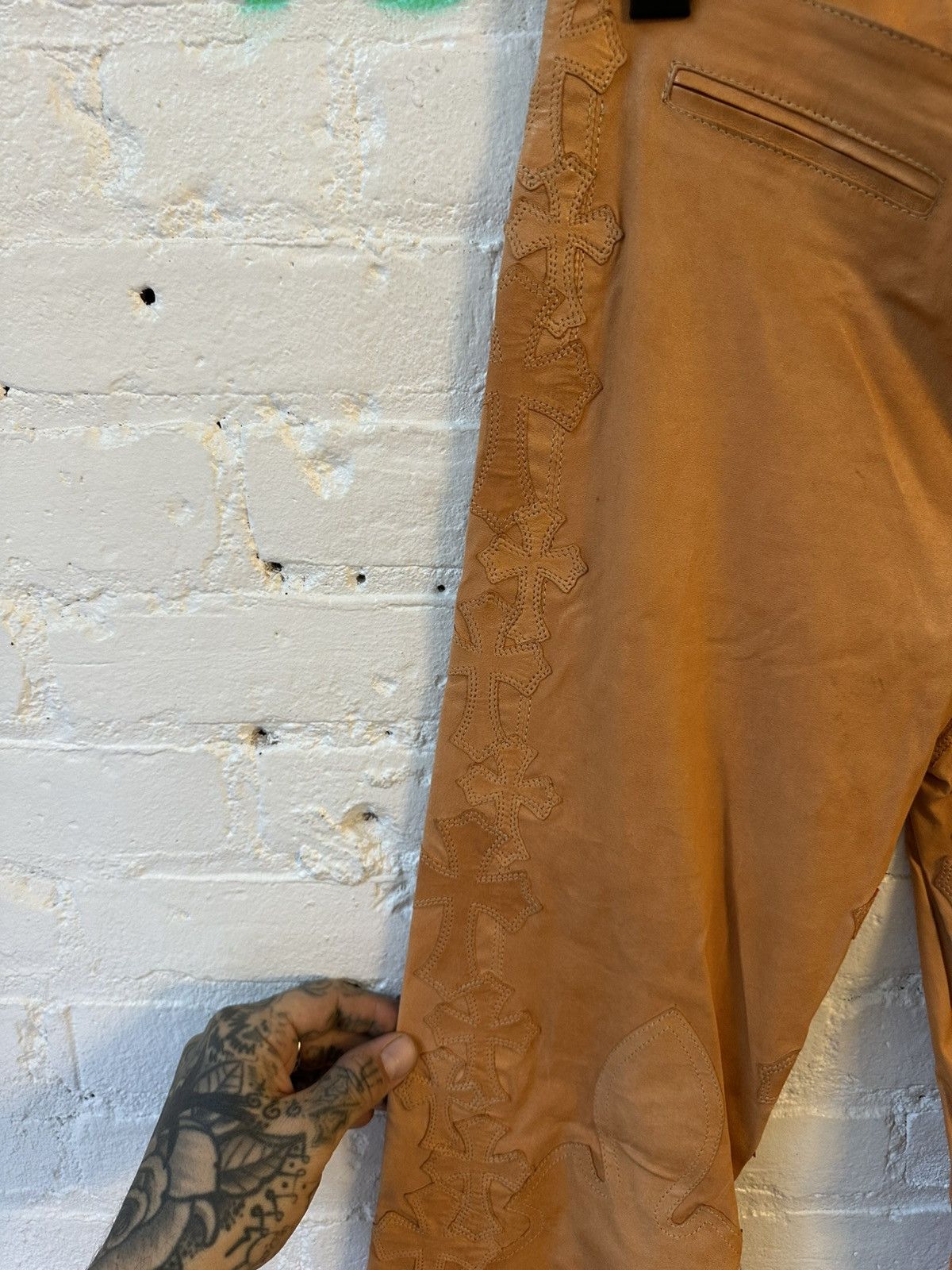 Chrome Hearts Chrome Hearts FLOODED CROSS LEATHER JEANS PEACH Size 26" / US 2 / IT 38 - 6 Thumbnail