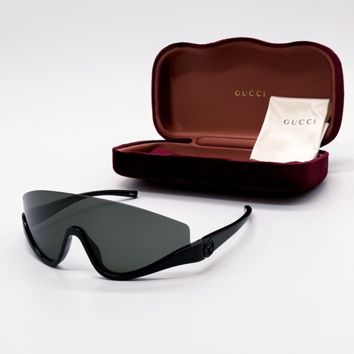 Gucci NEW GUCCI GG1650S 001 SHIELD BLACK WOMEN SUNGLASSES GUCCI Size ONE SIZE - 2 Thumbnail