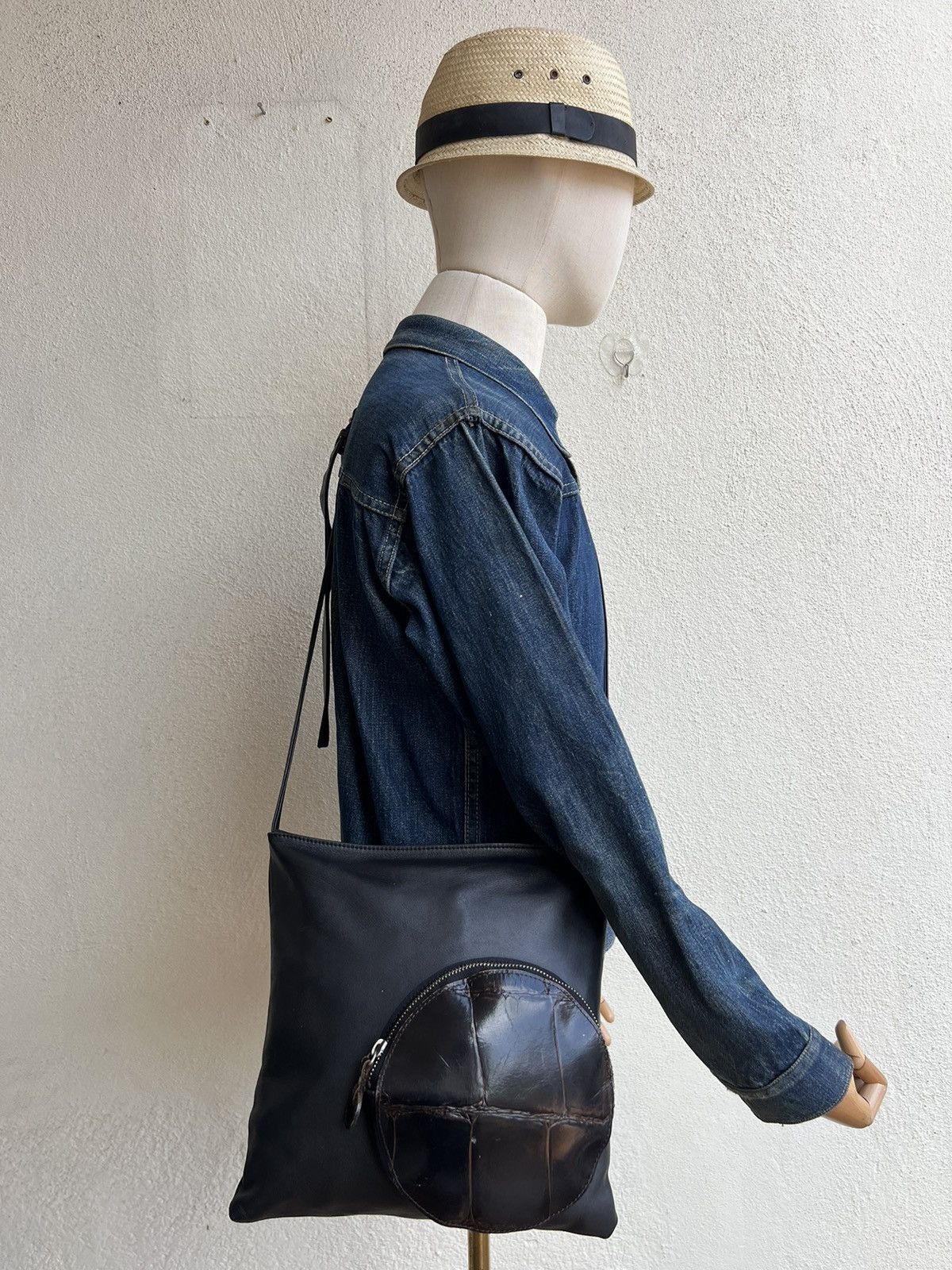 Leather Vintage Lily Japan Cargo Leather Bag Size ONE SIZE - 2 Thumbnail