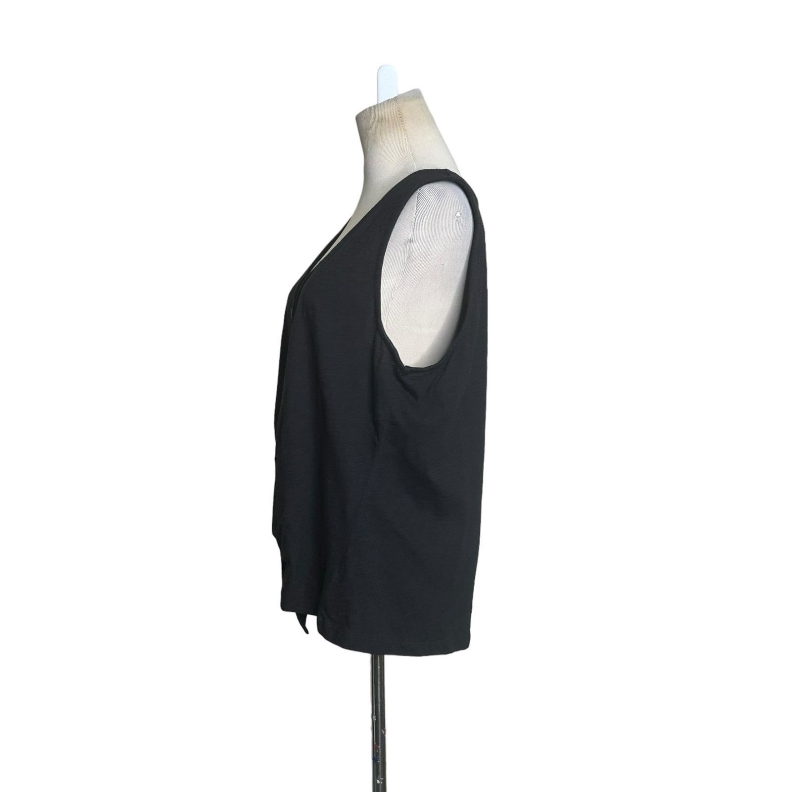 Sanctuary Sanctuary Black Buttoned Sleeveless Knit Top Size XL Size XL / US 12-14 / IT 48-50 - 6 Thumbnail