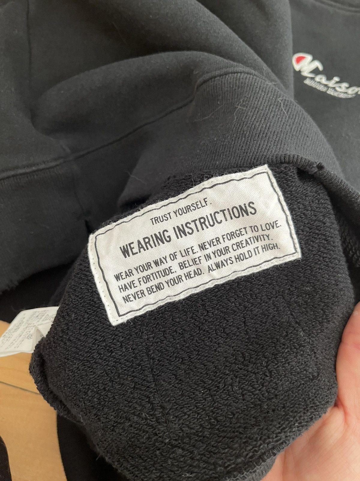 Maison MIHARA YASUHIRO NWT - Maison Mihara Yasuhiro Logo Deconstructed Sweatshirt Size US M / EU 48-50 / 2 - 10 Thumbnail