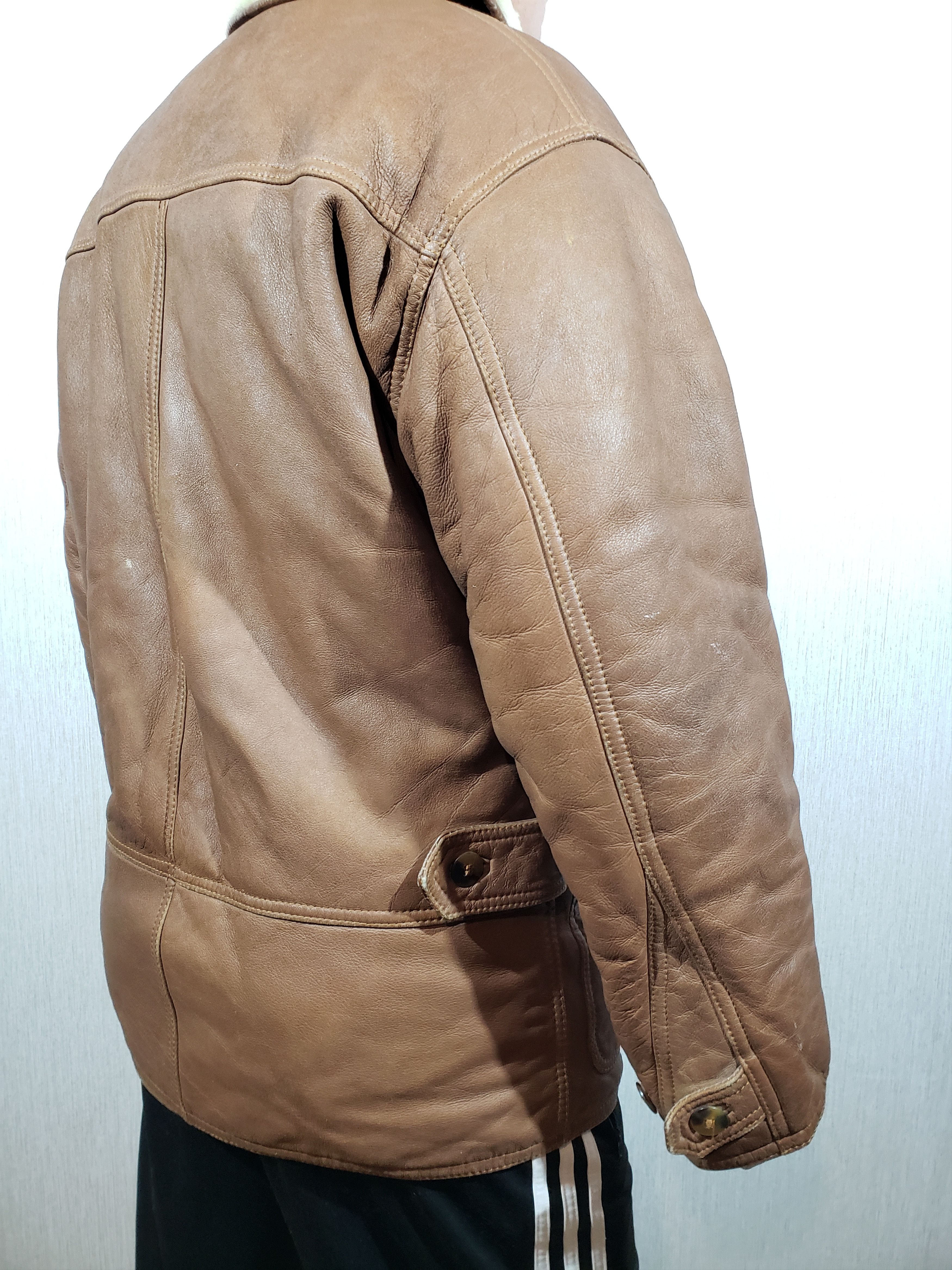 Other Brown men's sheepskin coat with buttons. Size US L / EU 52-54 / 3 - 6 Thumbnail