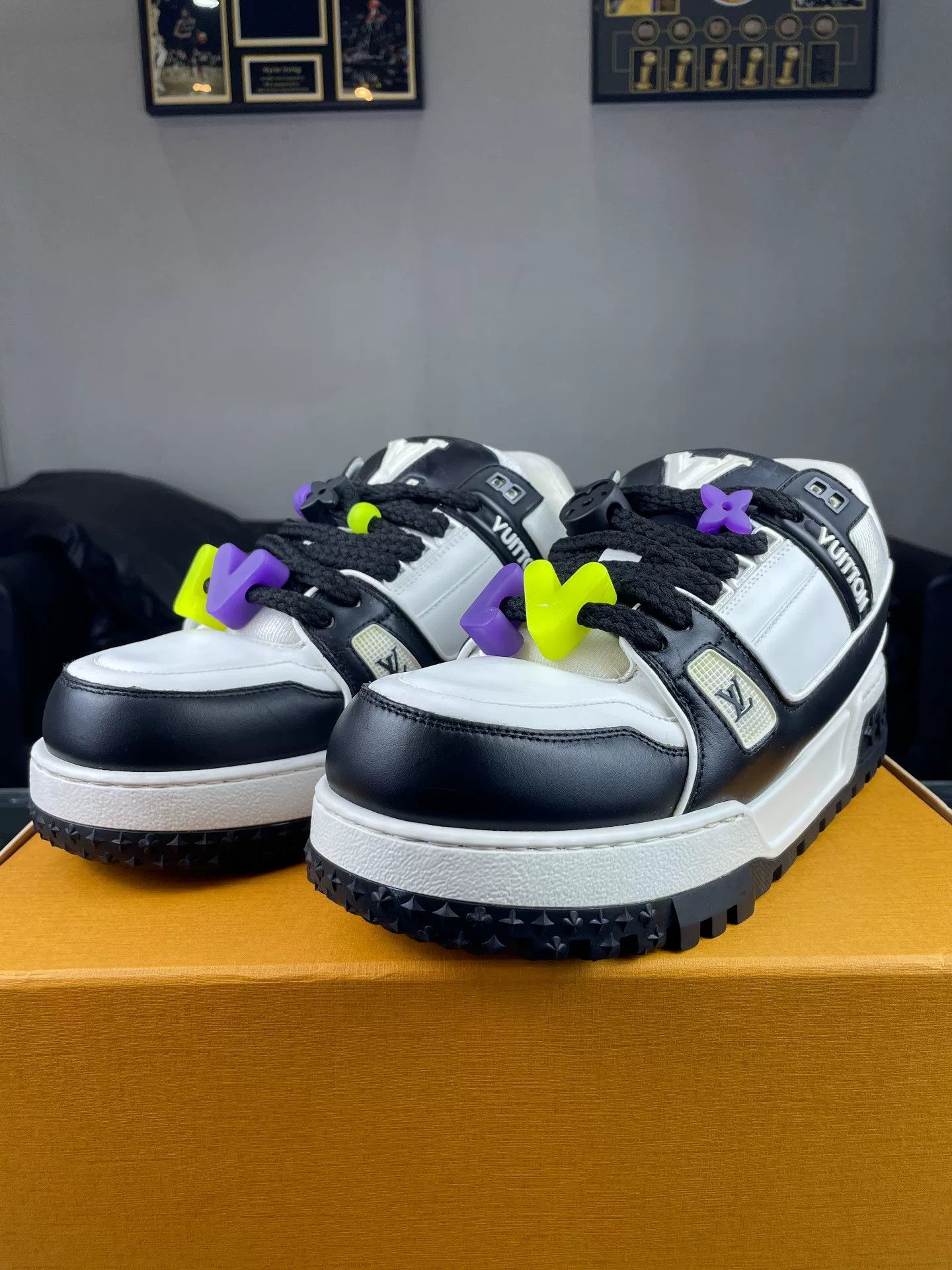 Louis Vuitton Louis Vuitton Training Black Lowtop Sneakers 8.5 Men Size US 8.5 / EU 41-42 - 1 Thumbnail