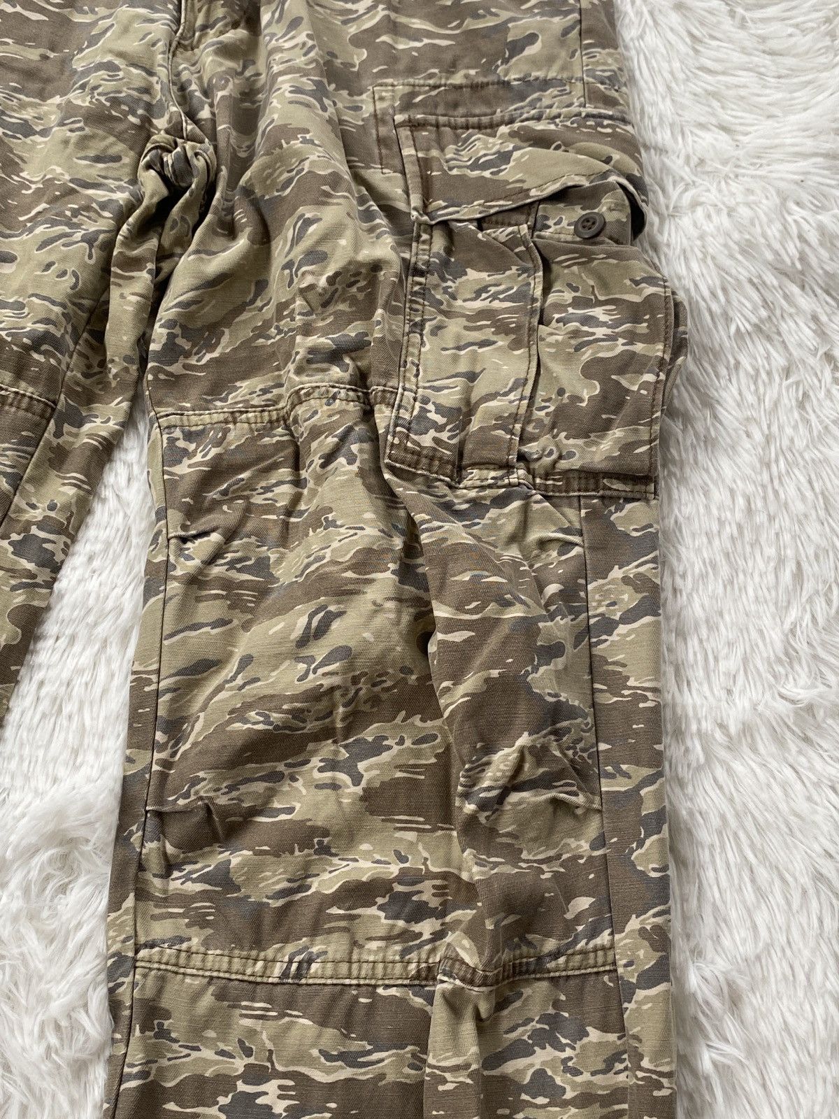 Uniqlo NICE🔥UNIQLO Tiger Stripe Camo Military Cargo pant Size US 32 / EU 48 - 9 Thumbnail