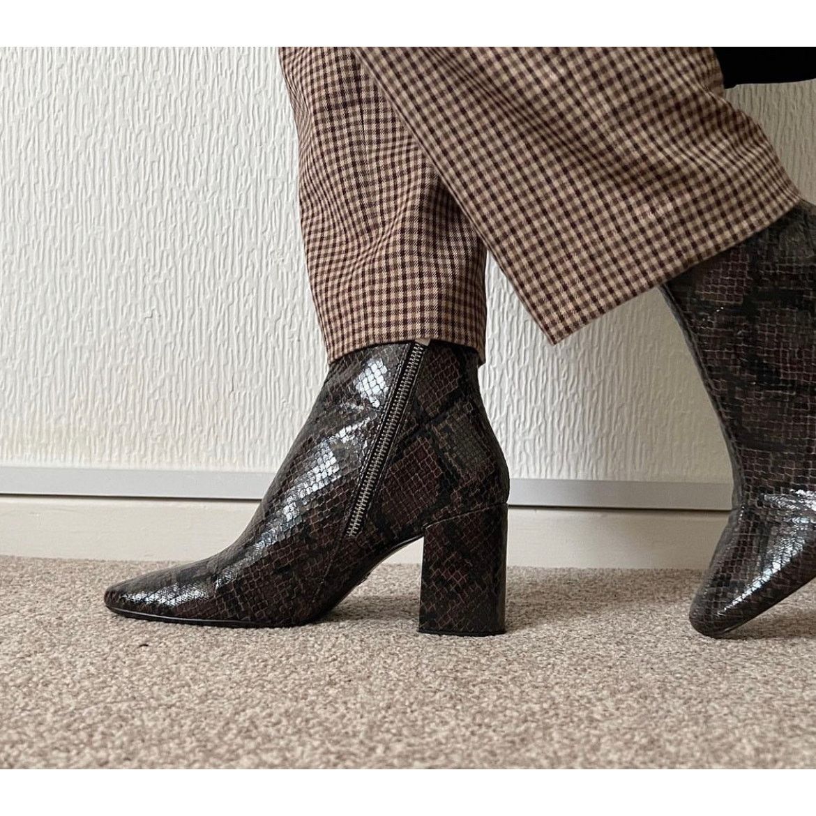 Zara ZARA BLOGGER FAVORITE EMBOSSED WIDE HEELED ANKLE BOOTS SNAKE Size US 6 / IT 36 - 2 Thumbnail