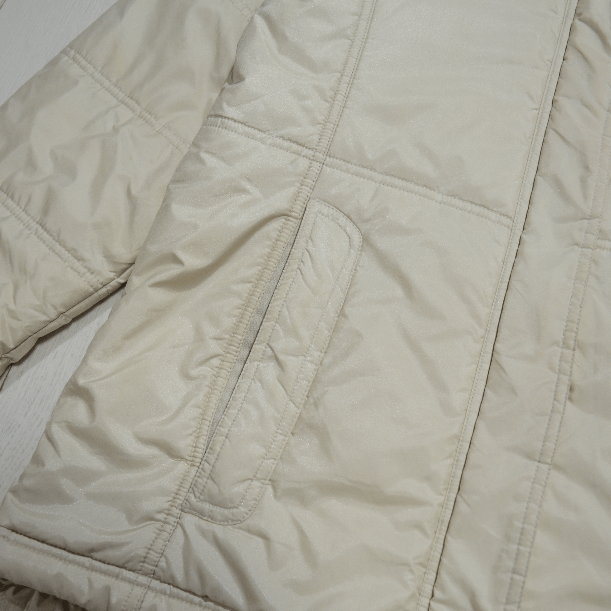 Adidas × Vintage Vintage Adidas Jacket size UK 12 USA M Puffer Ivory AQ2002 Size M / US 6-8 / IT 42-44 - 5 Thumbnail