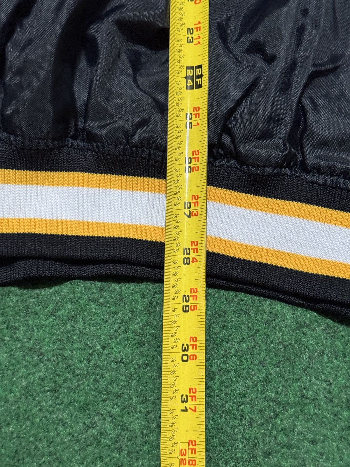 Starter Vintage 90s Boston Bruins Starter NHL Center Ice XL Jacket Size US XL / EU 56 / 4 - 6 Thumbnail