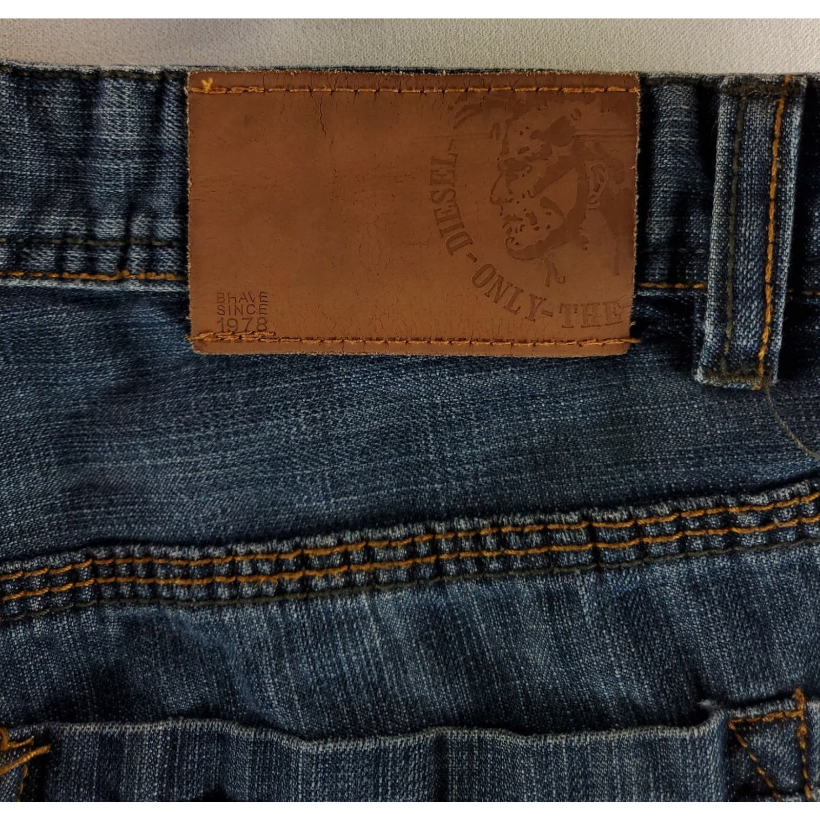 Diesel Diesel Jeans Murran Loose Straight Mens 35 Blue 34 (35x33 Actual) Industry Blue Jeans 34 35x33 Regular Mens Size US 35 - 4 Thumbnail