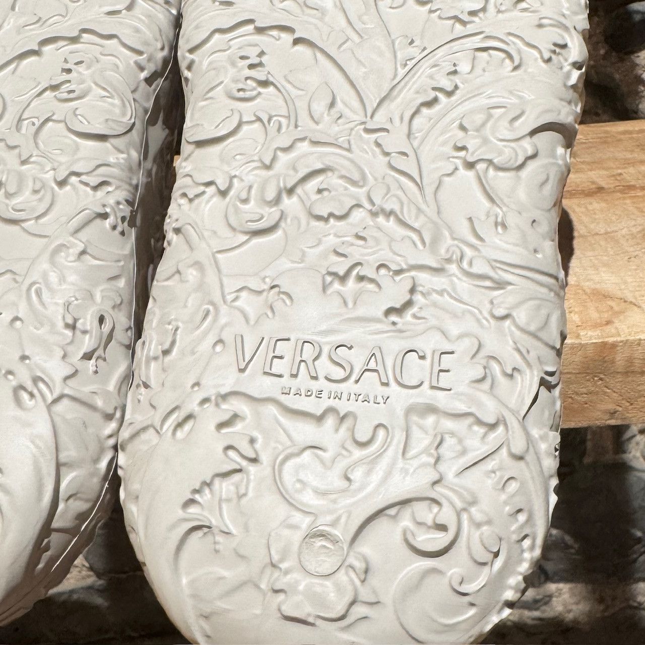 Versace Versace Grey Barocco Medusa Dimension Pool Slides Size US 6 / EU 39 - 10 Thumbnail