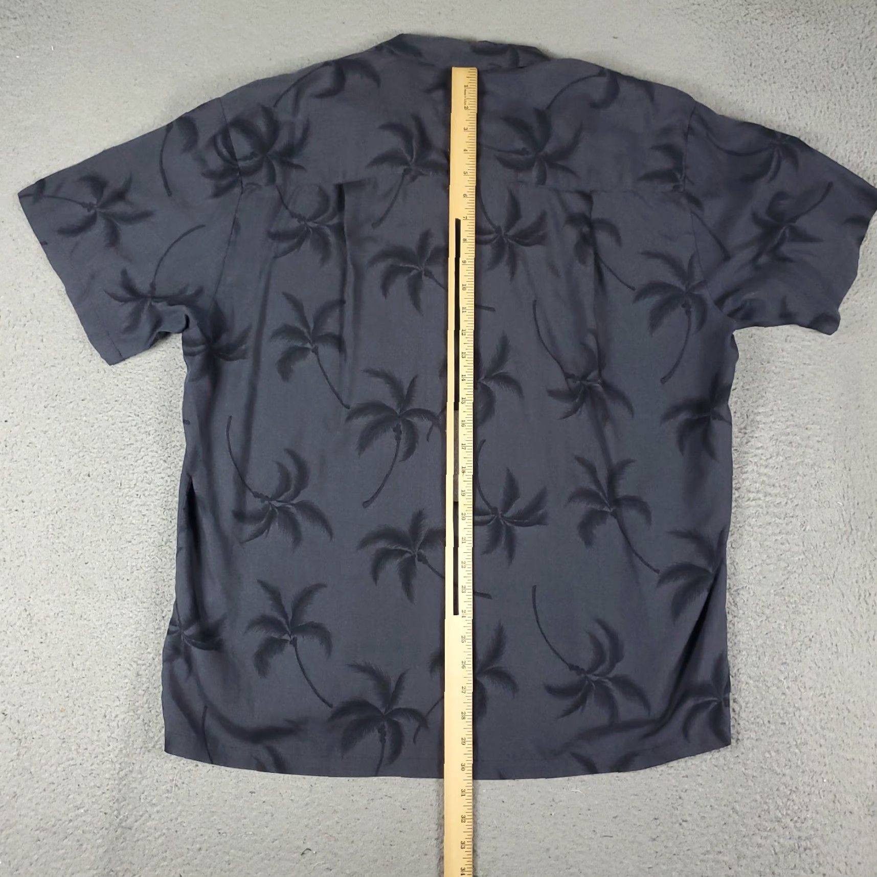 Paradise Found Vintage Paradise Found Hawaiian Shirt Mens Large Gray Palm Tree Floral Casual Beach Aloha Size US L / EU 52-54 / 3 - 4 Thumbnail
