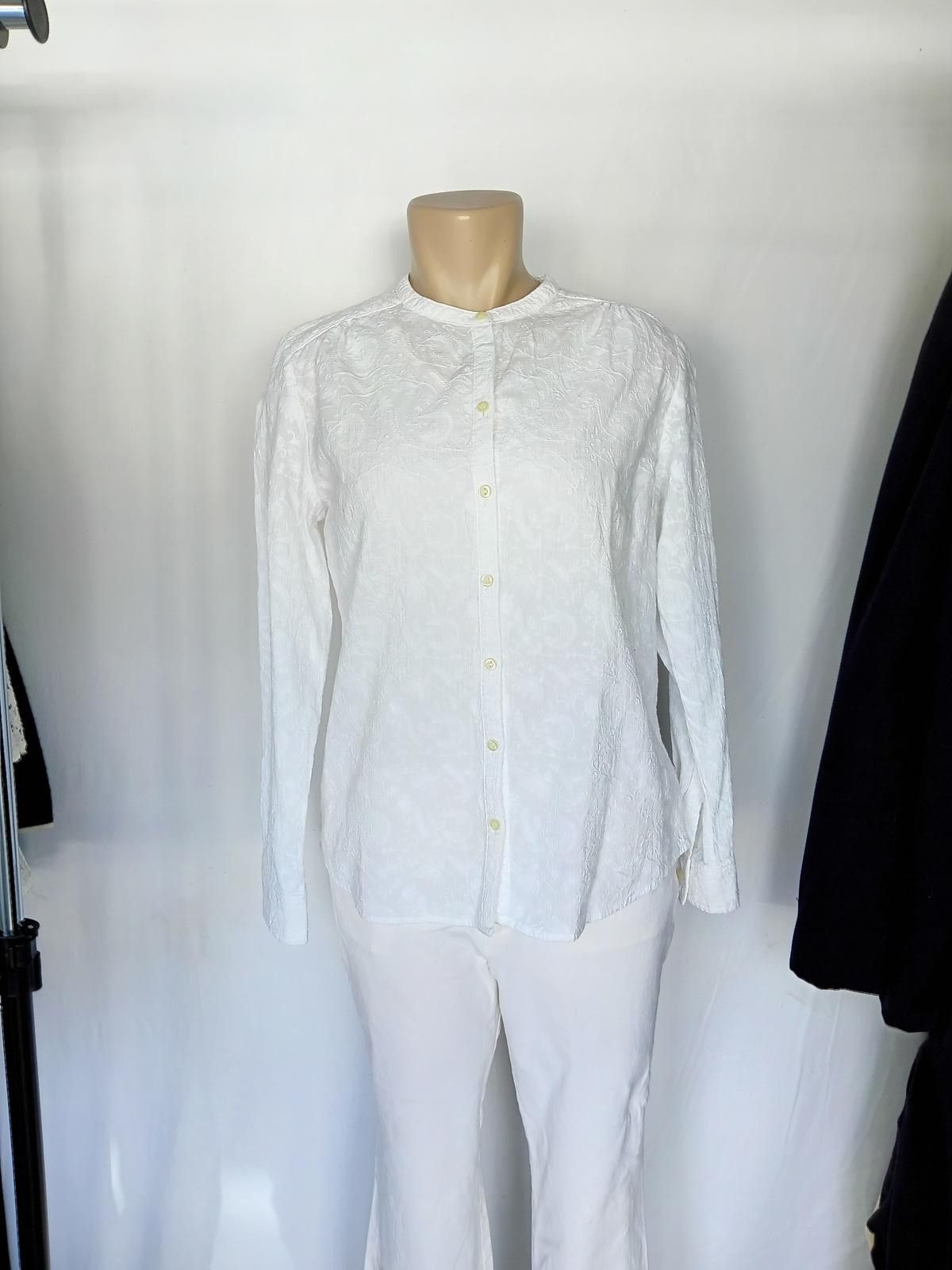 Designer Stylish White Embroidered Button-Up Shirt Size L / US 10 / IT 46 - 2 Thumbnail