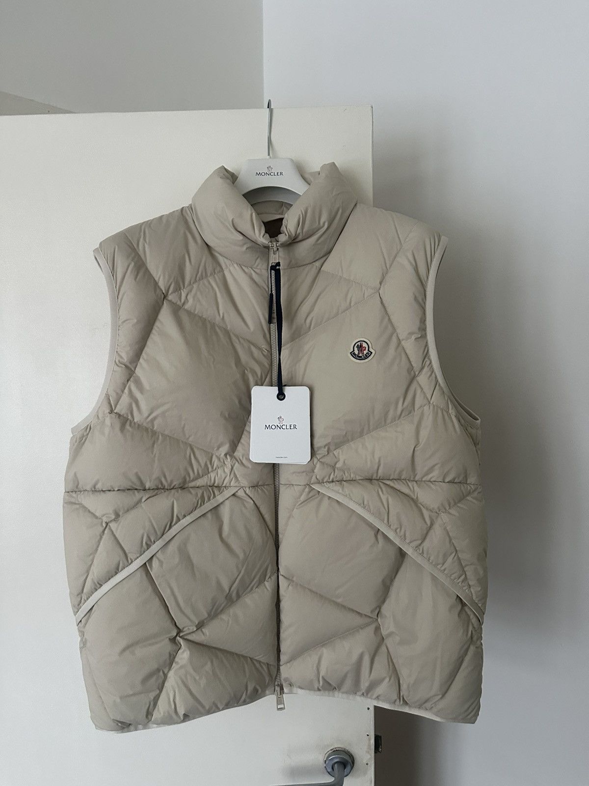 Moncler Moncler Vendavel Gilet Size US L / EU 52-54 / 3 - 1 Thumbnail