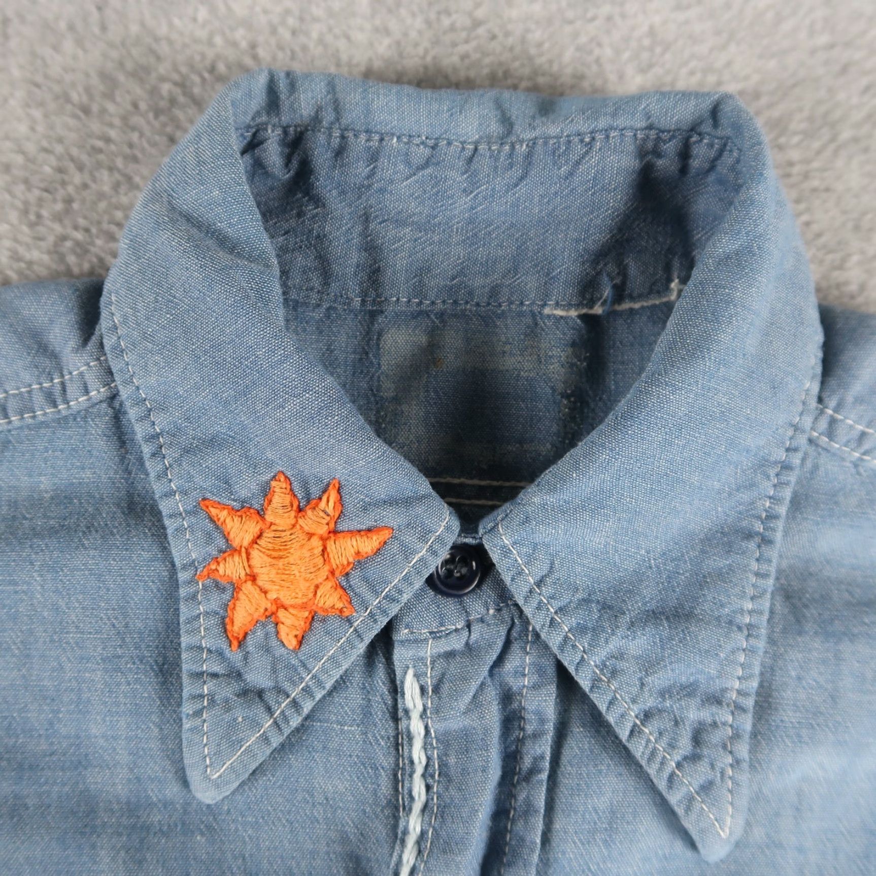 Vintage VINTAGE Hand Embroidered Chambray Shirt Santa Size Small S Blue Shirt Women Boho 70s 60s Hippie Size S / US 4 / IT 40 - 5 Thumbnail