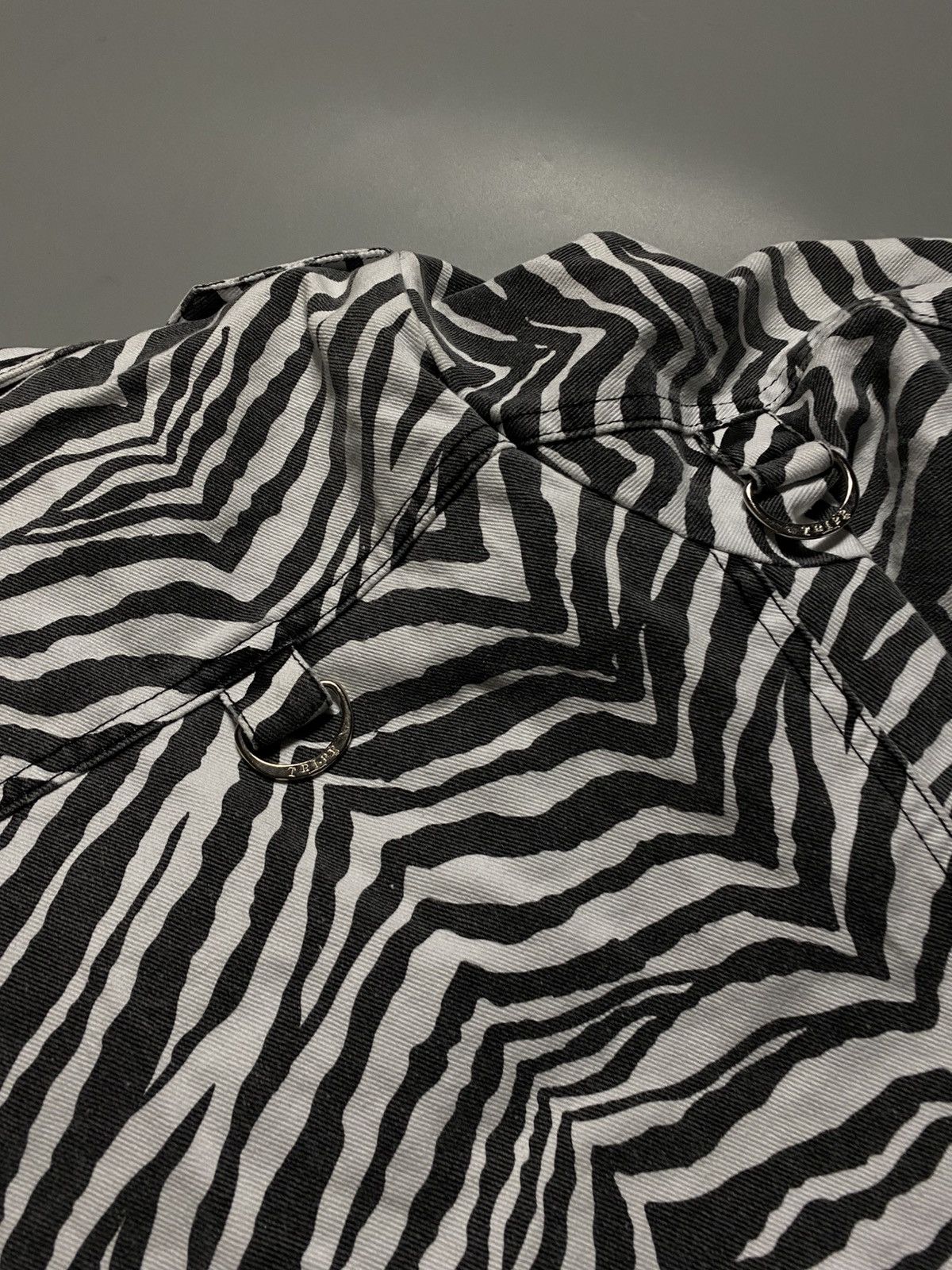 Tripp NYC TRIPP NYC AVANT GARDE USA ZEBRA DENIM JACKET Size L / US 10 / IT 46 - 9 Thumbnail
