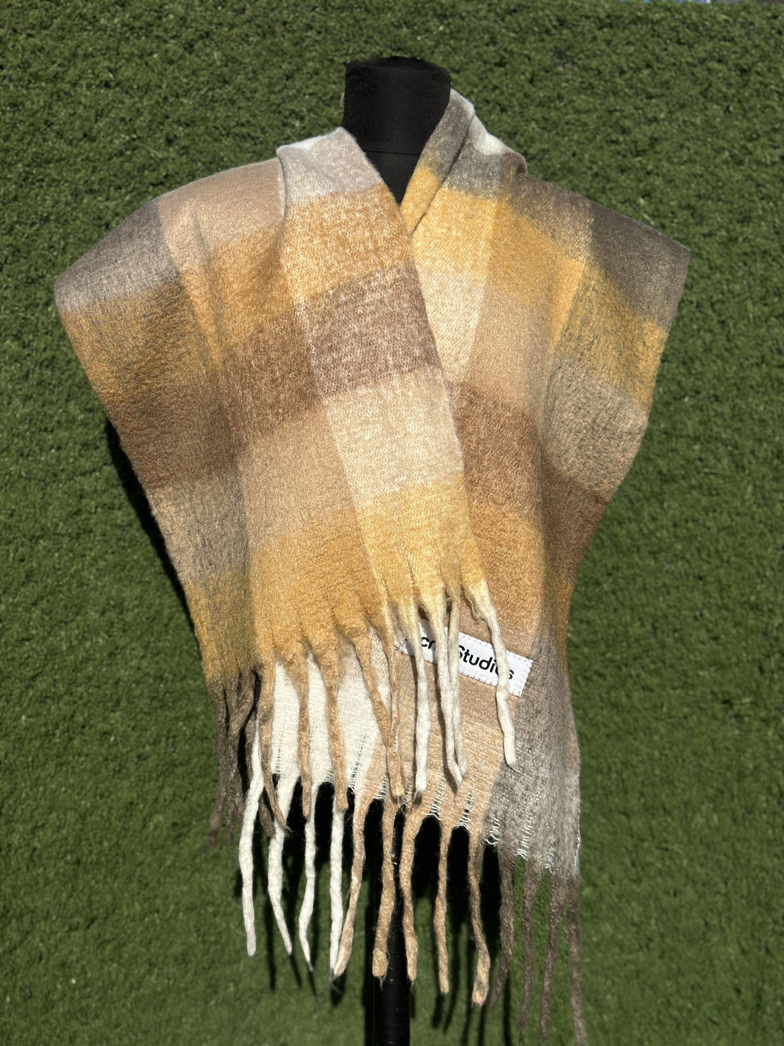 Acne Studios Acne Studios Large Plaid Scarf Wool Blend Winter Wrap Size ONE SIZE - 10 Thumbnail