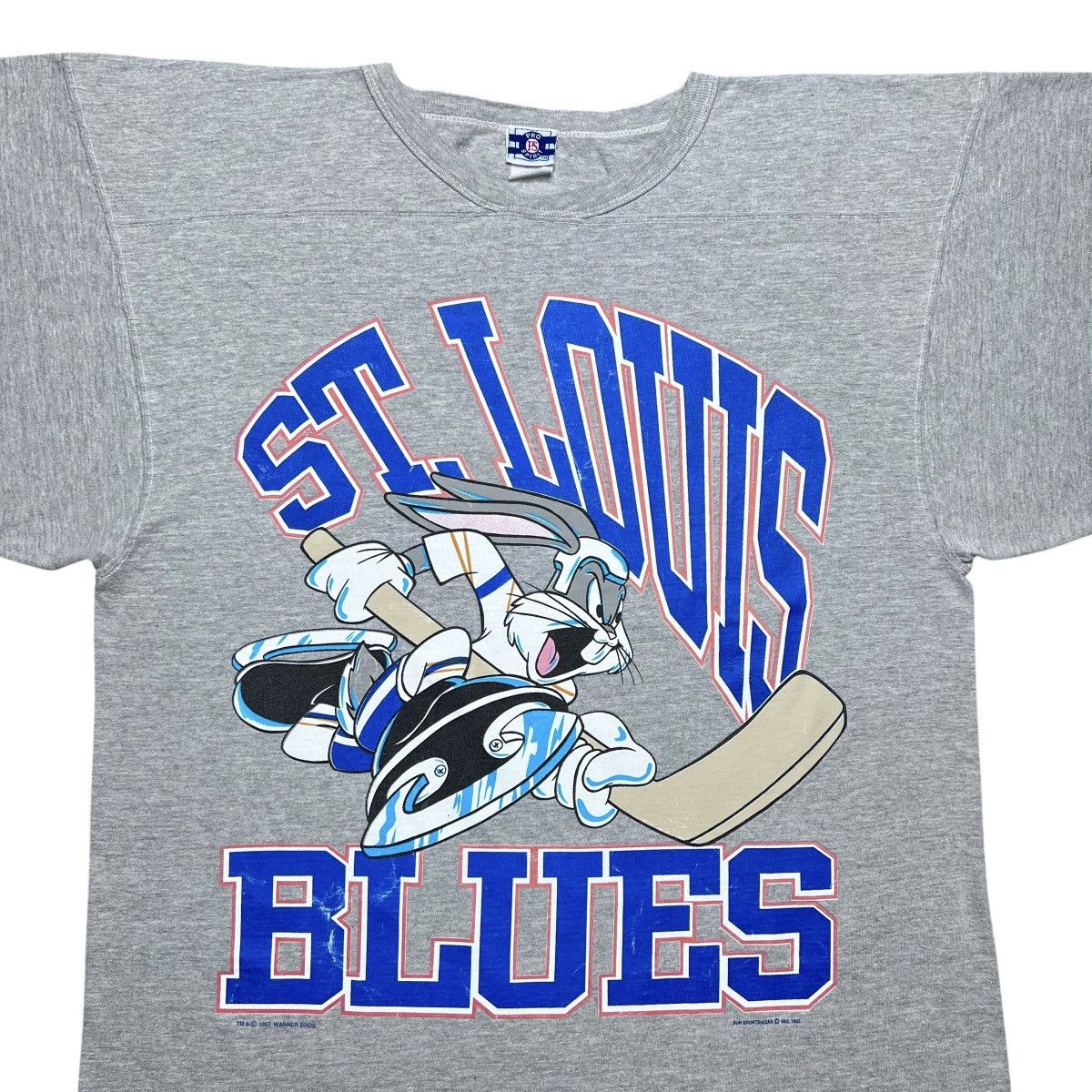 NHL Vtg 1993 NHL St. Louis Blues Bugs Bunny Hockey Graphic Tee Size US L / EU 52-54 / 3 - 5 Thumbnail