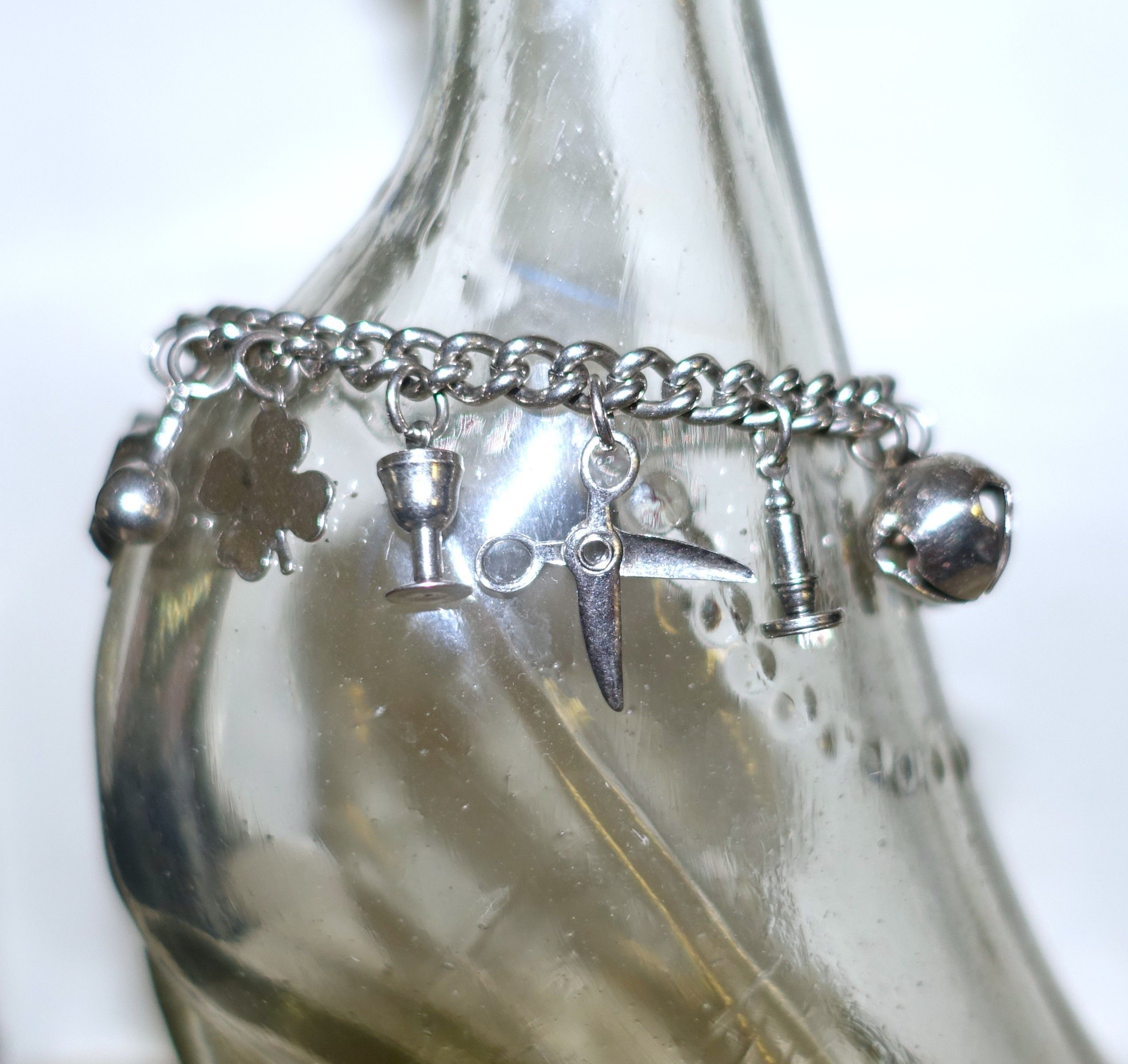 Vintage Silver tone Multi Charm Chain Bracelet Size ONE SIZE - 6 Thumbnail