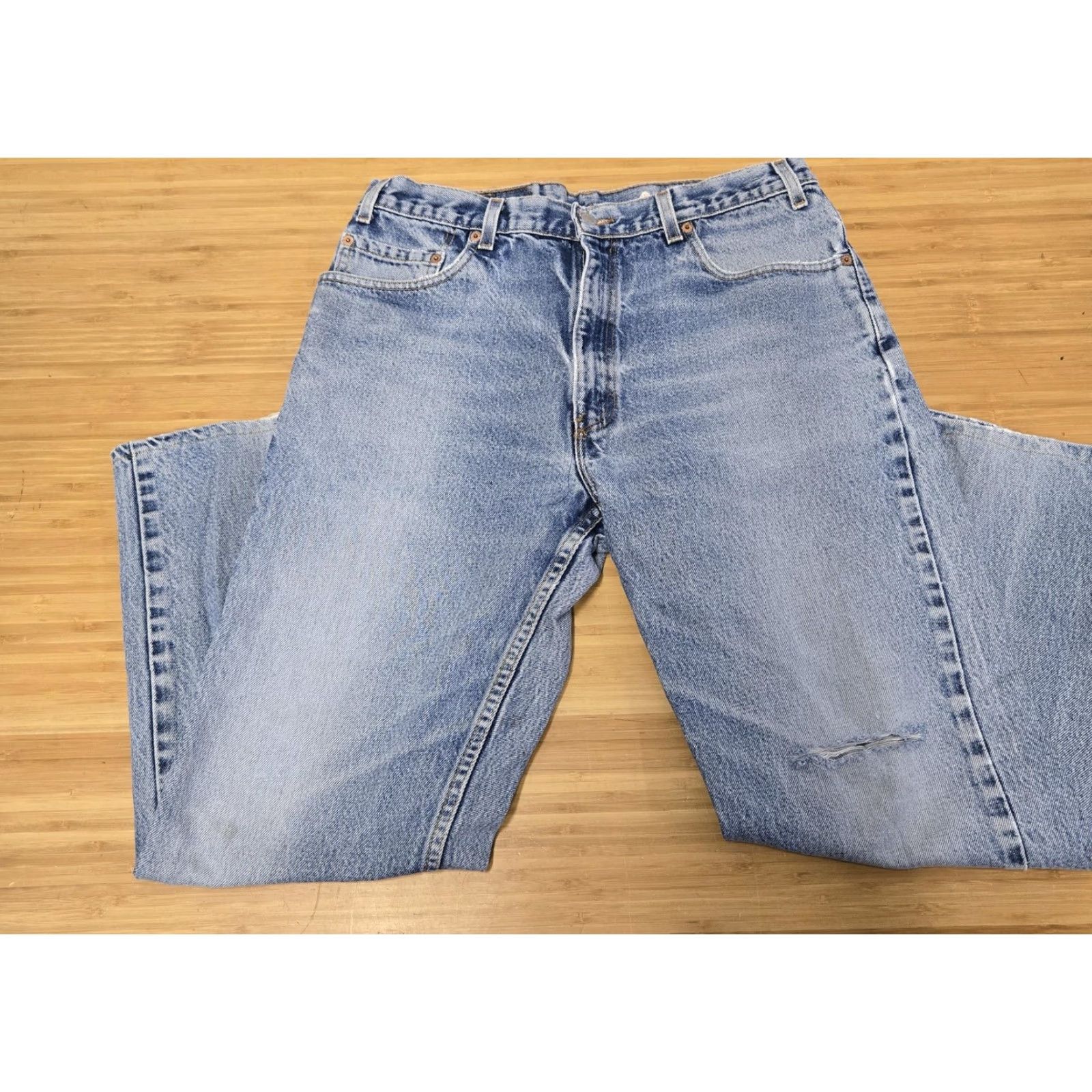 Levi's VINTAGE Levi's 505 Jeans Mens Regular Fit Straight Leg Light Wash 36x30 Made USA Denim Distressed 505-0217 Mens Size US 36 / EU 52 - 4 Thumbnail