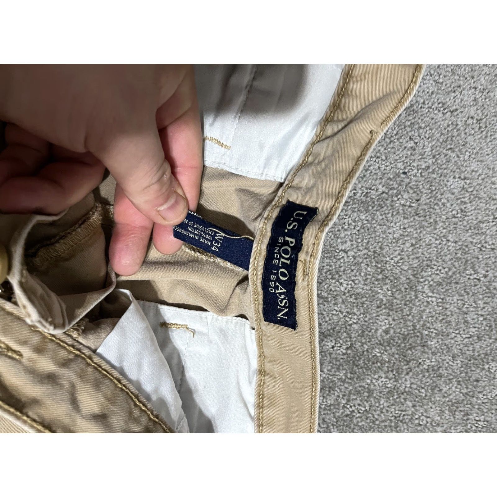 Vintage US Polo Assn Shorts Mens Beige Khaki Flat Front Stretch Drawstring Beach 34 Regular Cotton Blend Spandex Chino Casual 90s Beach Mens Size US S / EU 44-46 / 1 - 3 Thumbnail
