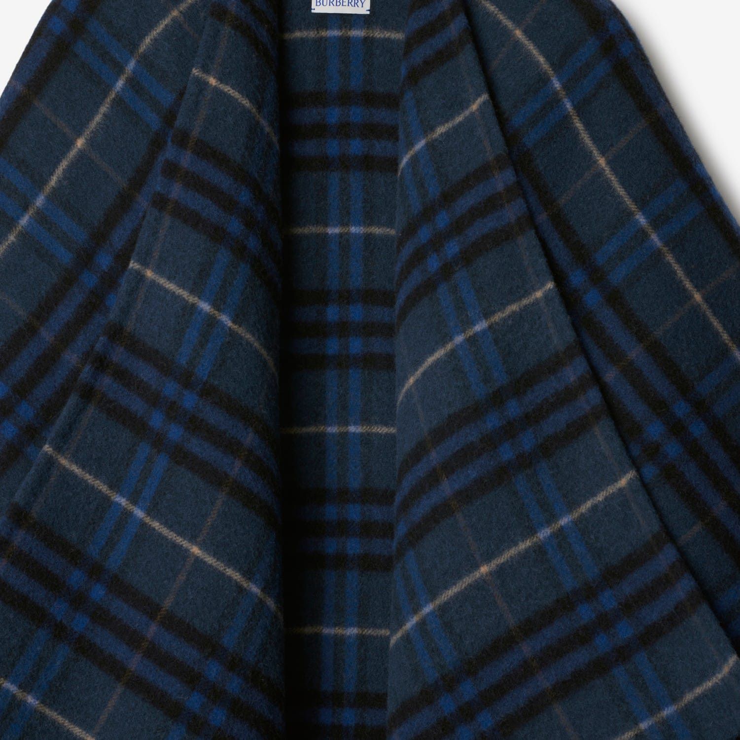 Burberry o1w1db10126 Check Wool Cashmere Cape in Multicolor Size M / US 6-8 / IT 42-44 - 5 Thumbnail