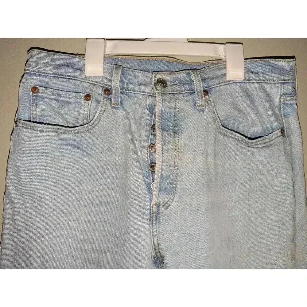Levi's Vintage Levis Light 501 S Wash High-Waisted Jeans W31 x L28 Size US 31 - 3 Thumbnail