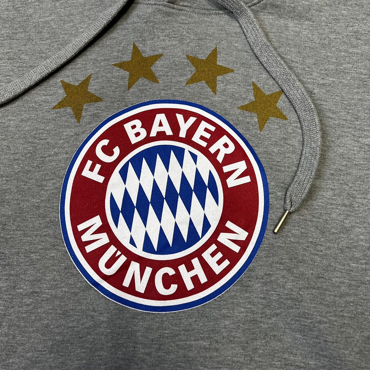 Vintage FC Bayern Munchen Hoodie Soccer Center Logo soccer Size US L / EU 52-54 / 3 - 5 Thumbnail