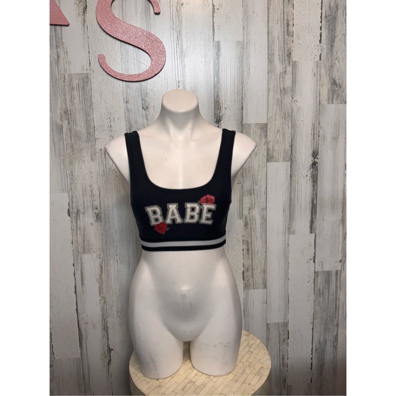 Other No Boundaries XS Black Babe Crop Tank Top Rose Graphic Size XS / US 0-2 / IT 36-38 - 4 Thumbnail