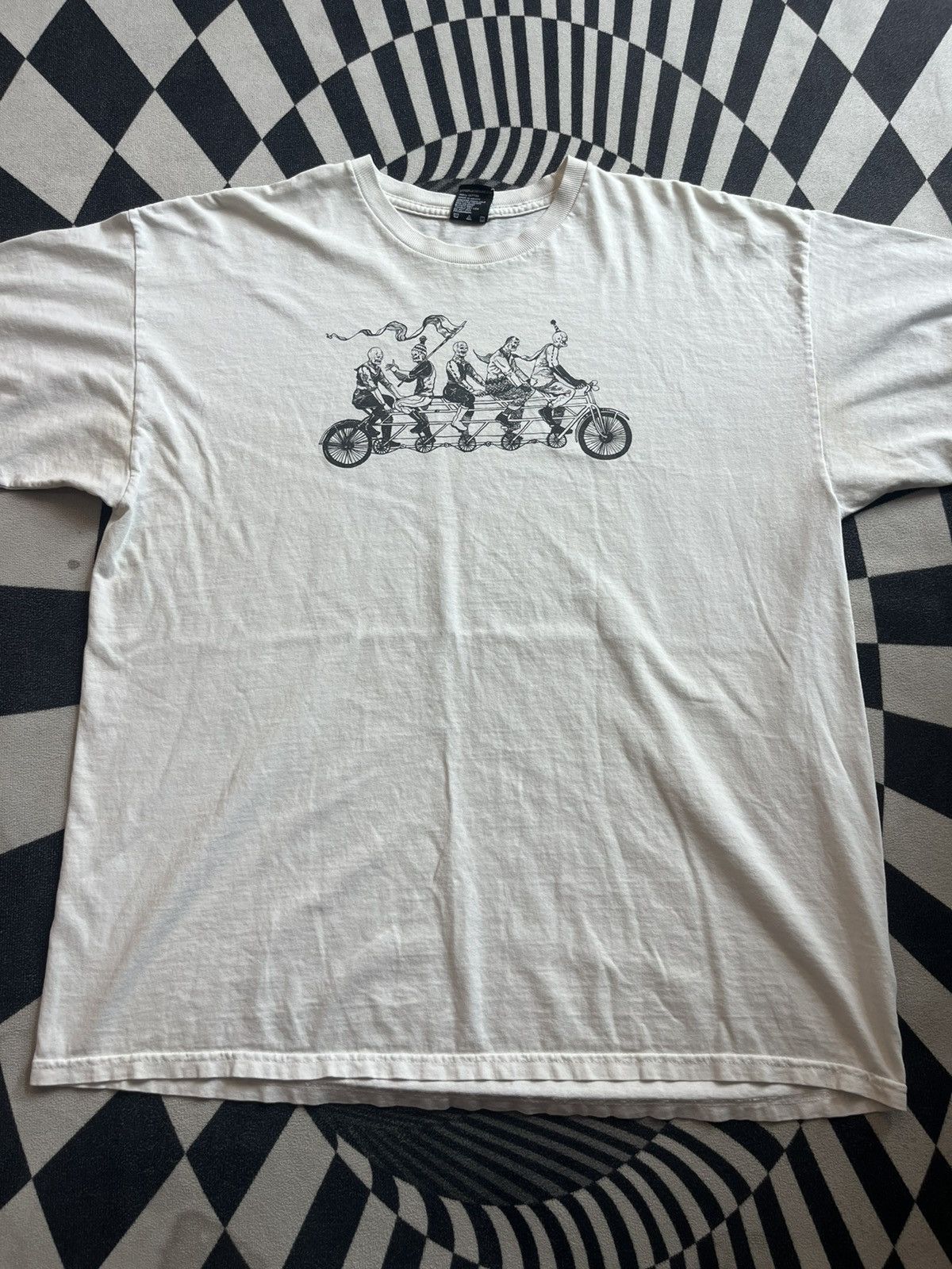 Arts & Science Vintage Jeremy Fish Tandem Bicycle by Fifty24SF 00’s Tshirt Size US XL / EU 56 / 4 - 3 Thumbnail