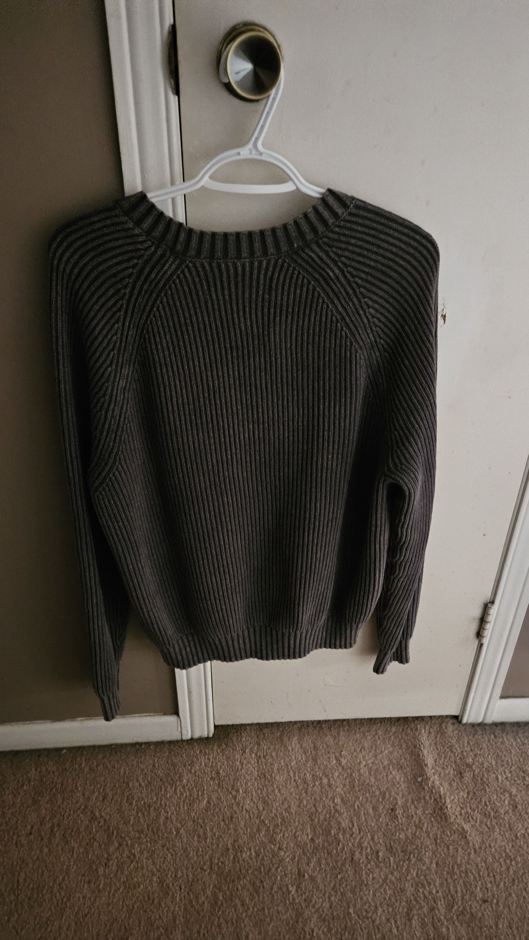 Hollister Faded black knit sweater Size US M / EU 48-50 / 2 - 2 Thumbnail