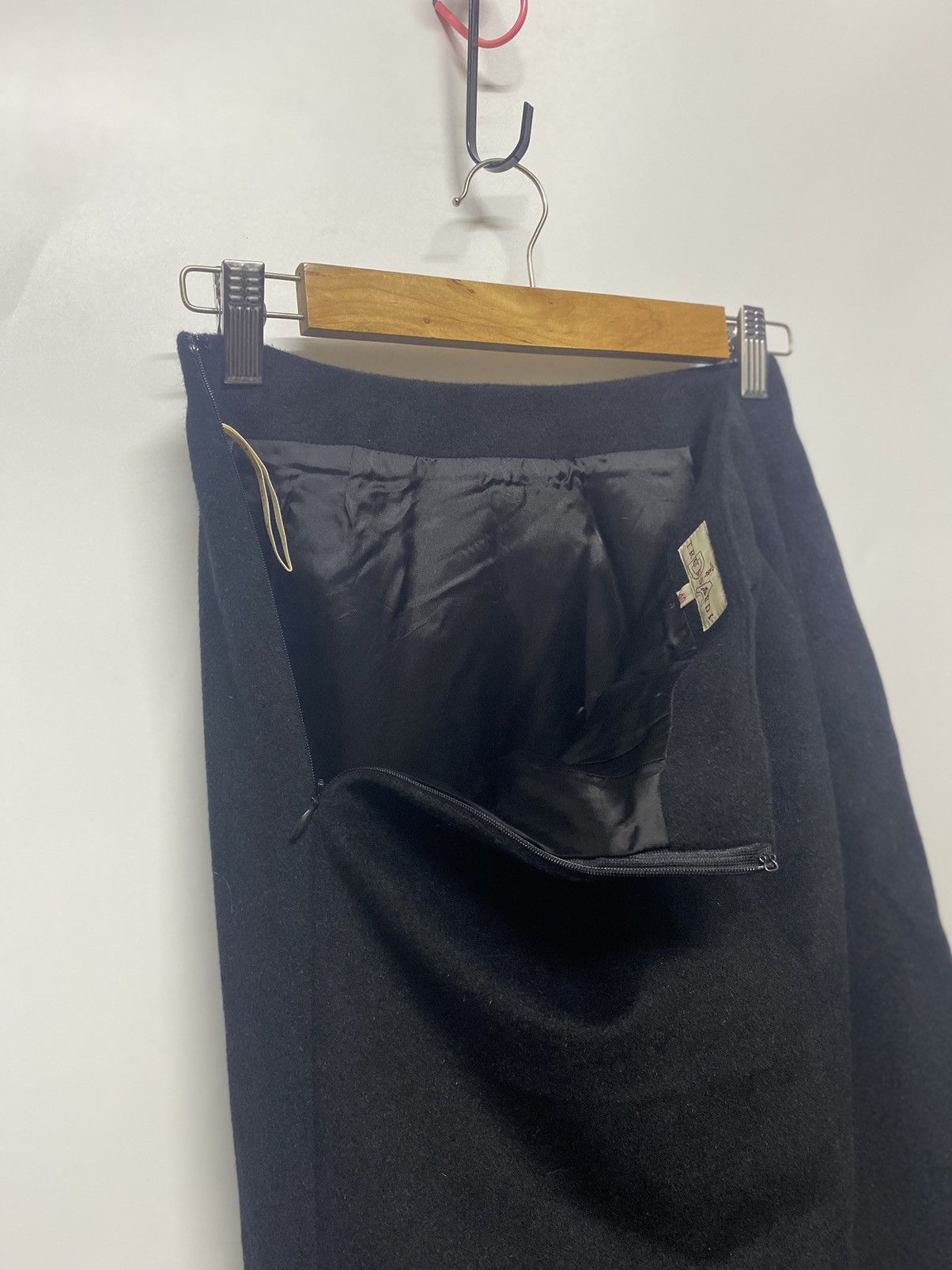 Trussardi Trussardi Mini Skirt Wool Size 26" / US 2 / IT 38 - 8 Thumbnail