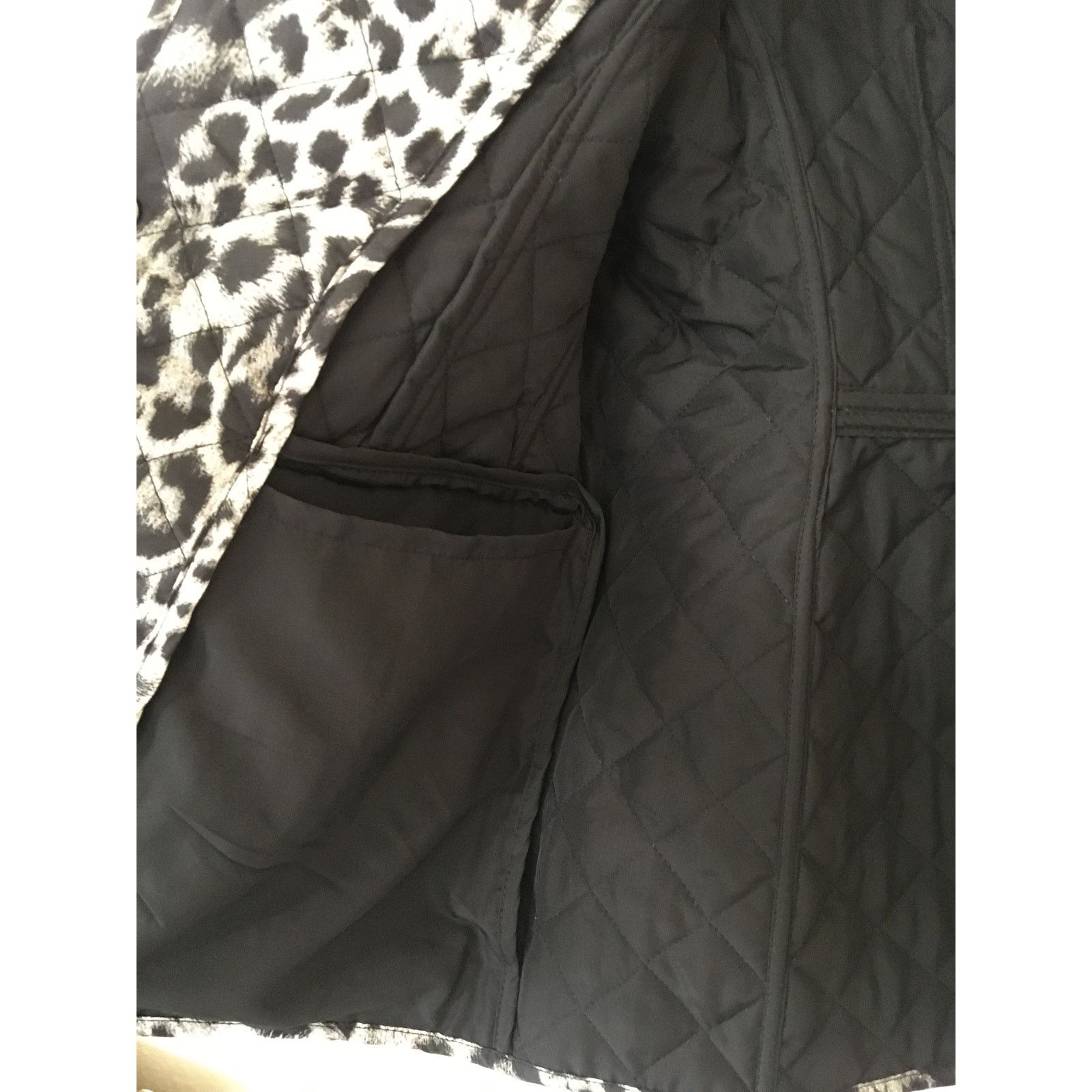 Other NWT, Chico’s 1P, Medium, 8P Quilted Snow Leopard Jacket Size M / US 6-8 / IT 42-44 - 8 Thumbnail