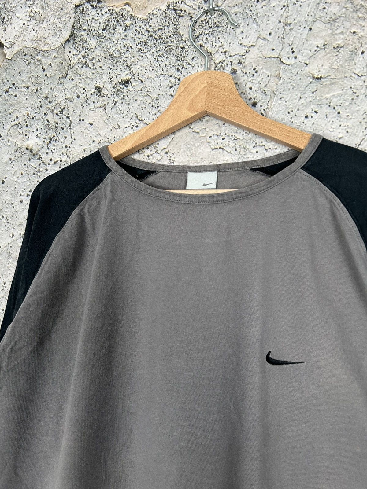 Nike Vintage Nike Longsleeve Swoosh Sportswear 00s Y2K Size US XL / EU 56 / 4 - 3 Thumbnail