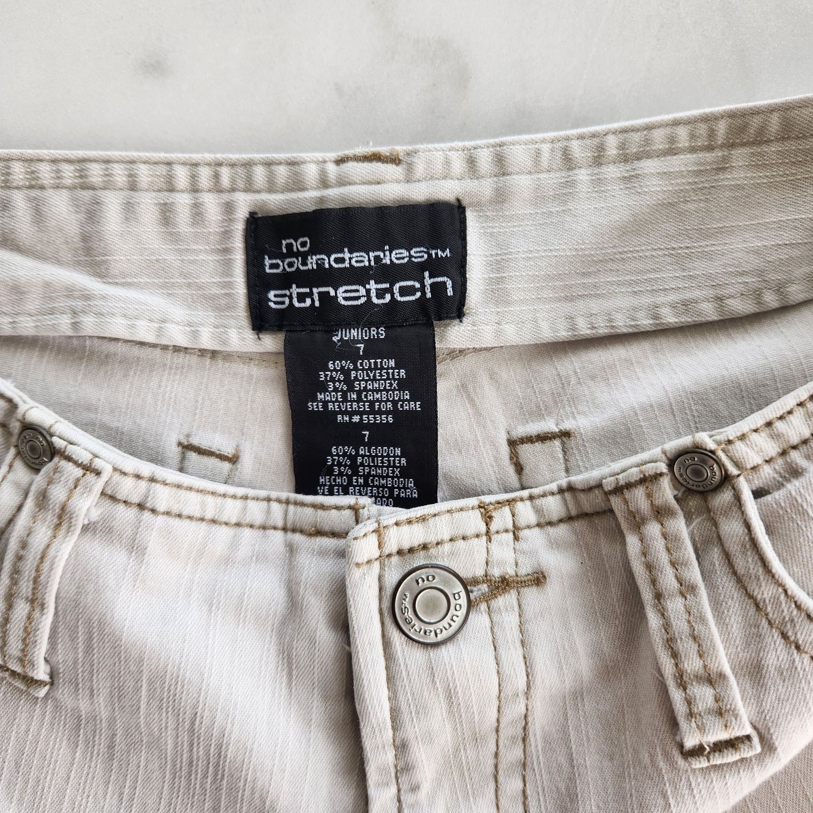 Vintage Vintage Y2K No Boundaries Khaki Low Rise Shorts 4 Size 27" / US 4 / IT 40 - 4 Thumbnail