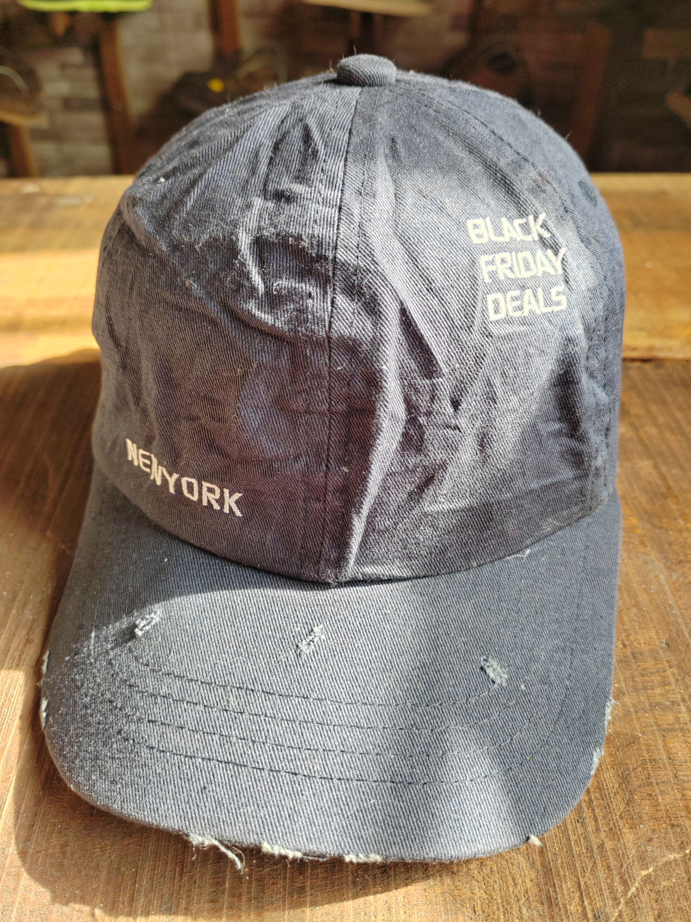 Vintage Vintage New York Black Friday Deals Cap Hat Size ONE SIZE - 1 Thumbnail
