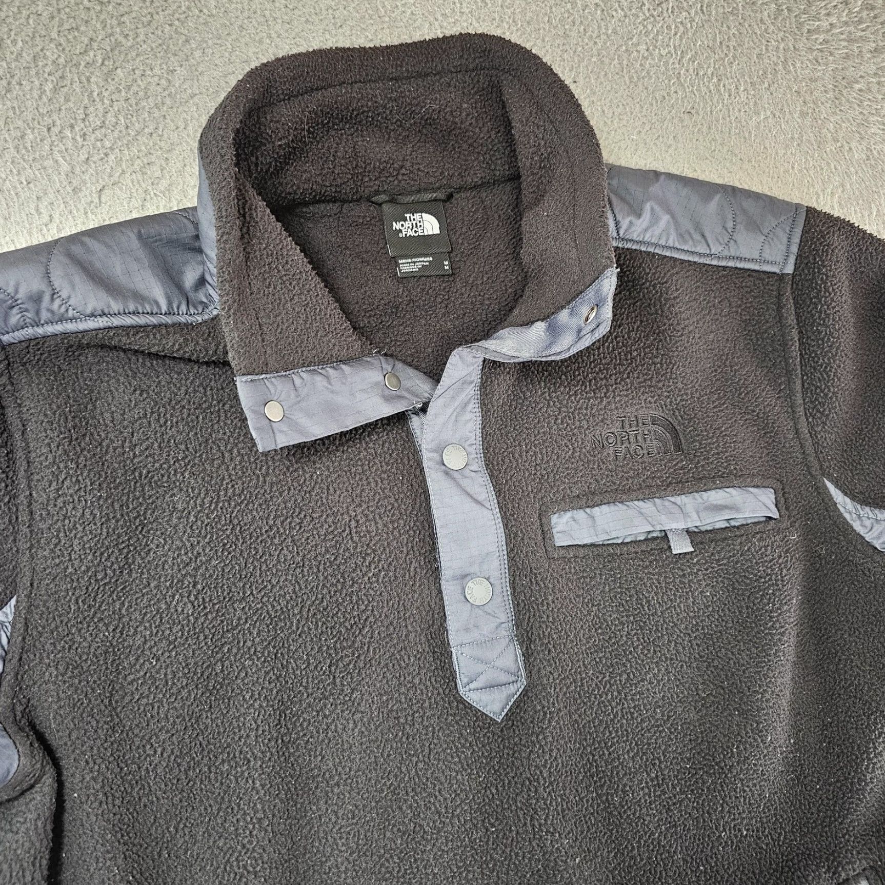 The North Face VINTAGE The North Face Fleece Pullover Mens M Gray Snap Neck Nylon Yoke Zip Pockets Size US M / EU 48-50 / 2 - 2 Thumbnail