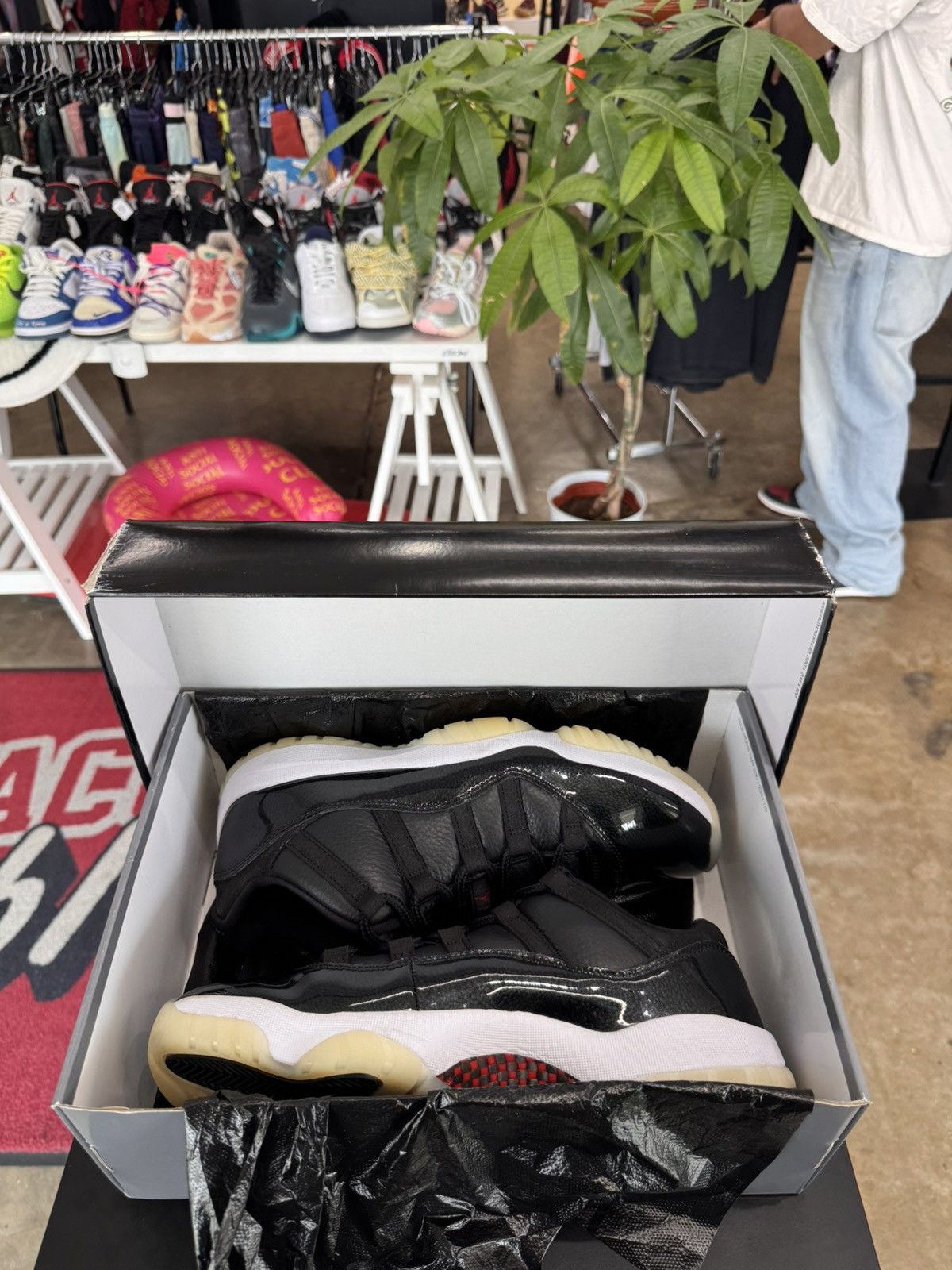 Jordan Brand Air Jordan 11 Low 72-10 Size 11 (2022) Size US 11 / EU 44 - 10 Thumbnail