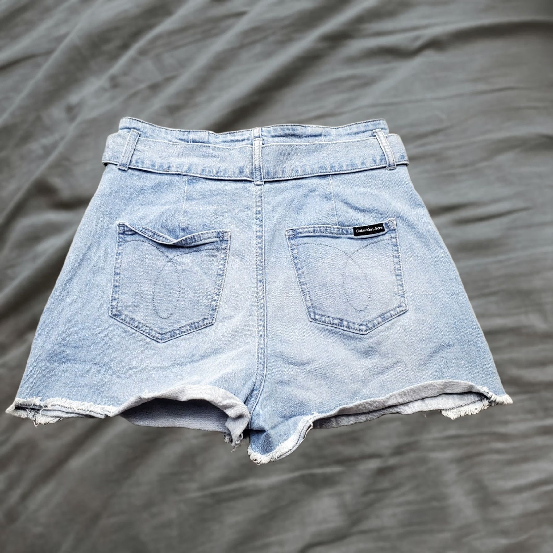Calvin Klein Calvin Klein Jeans Shorts Women 28 Blue Cotton Stretch Paperbag Waist Frayed Hem Size 28" / US 6 / IT 42 - 1 Thumbnail