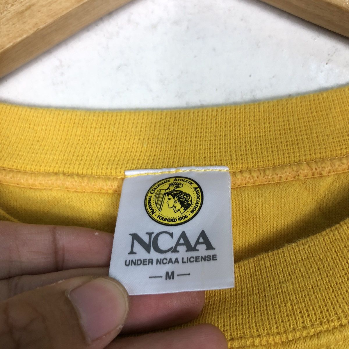 Japanese Brand NCAA Vintage Sweatshirt Japanese Brand Small SIZE Size US S / EU 44-46 / 1 - 11 Thumbnail