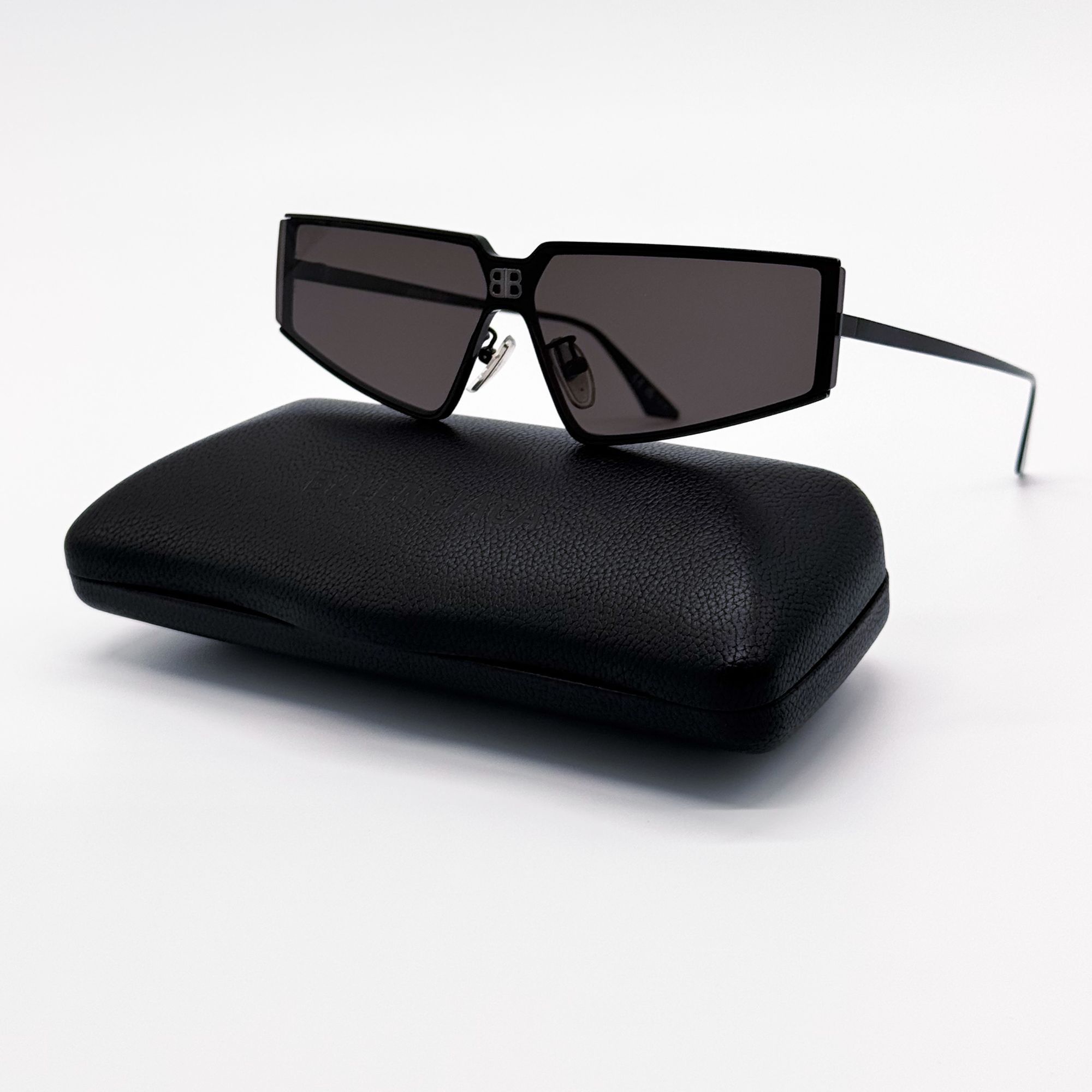 Balenciaga NEW BALENCIAGA BB0192S 001 SUNGLASSES BLACK SHIELD UNISEX Size ONE SIZE - 2 Thumbnail