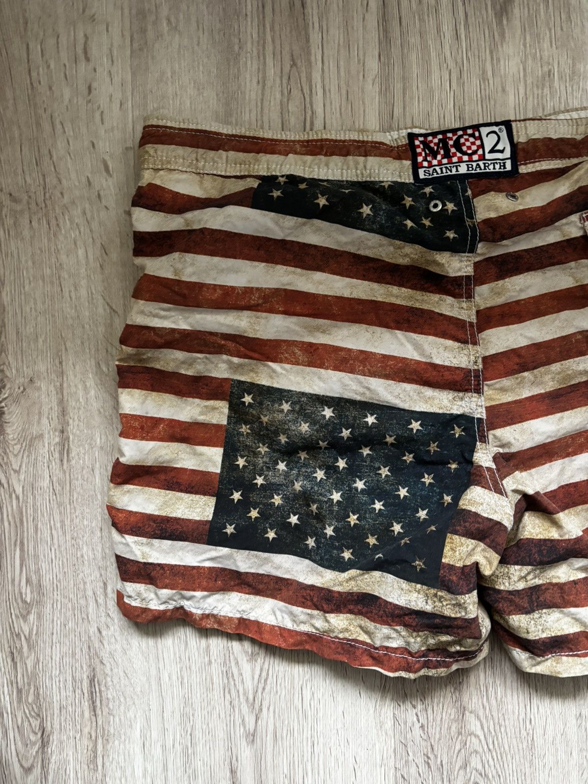 MC2 Saint Barth rare MC2 Saint Barth American Flag beach shorts Size US 36 / EU 52 - 14 Thumbnail
