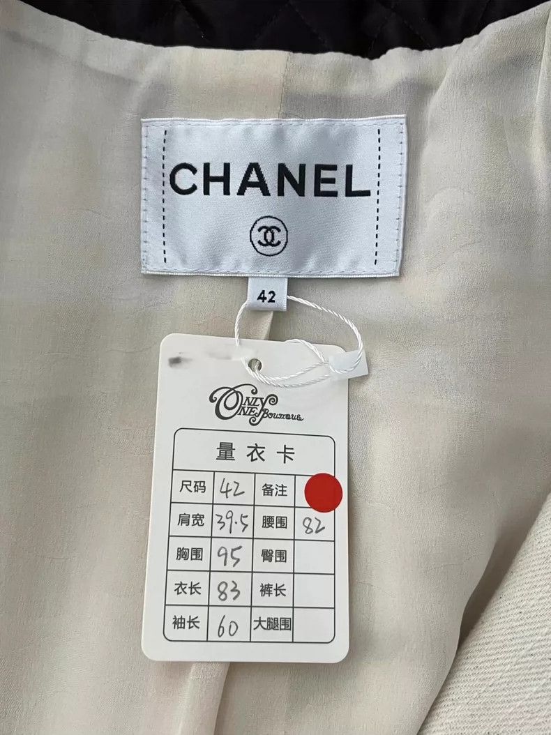 Chanel Chanel Beige bow mid-length jacket Size M / US 6-8 / IT 42-44 - 4 Thumbnail