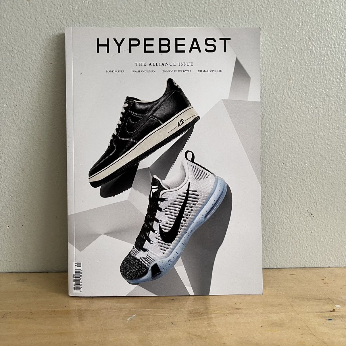 Hypebeast Issue 10: The Alliance Issue Size ONE SIZE - 1 Thumbnail