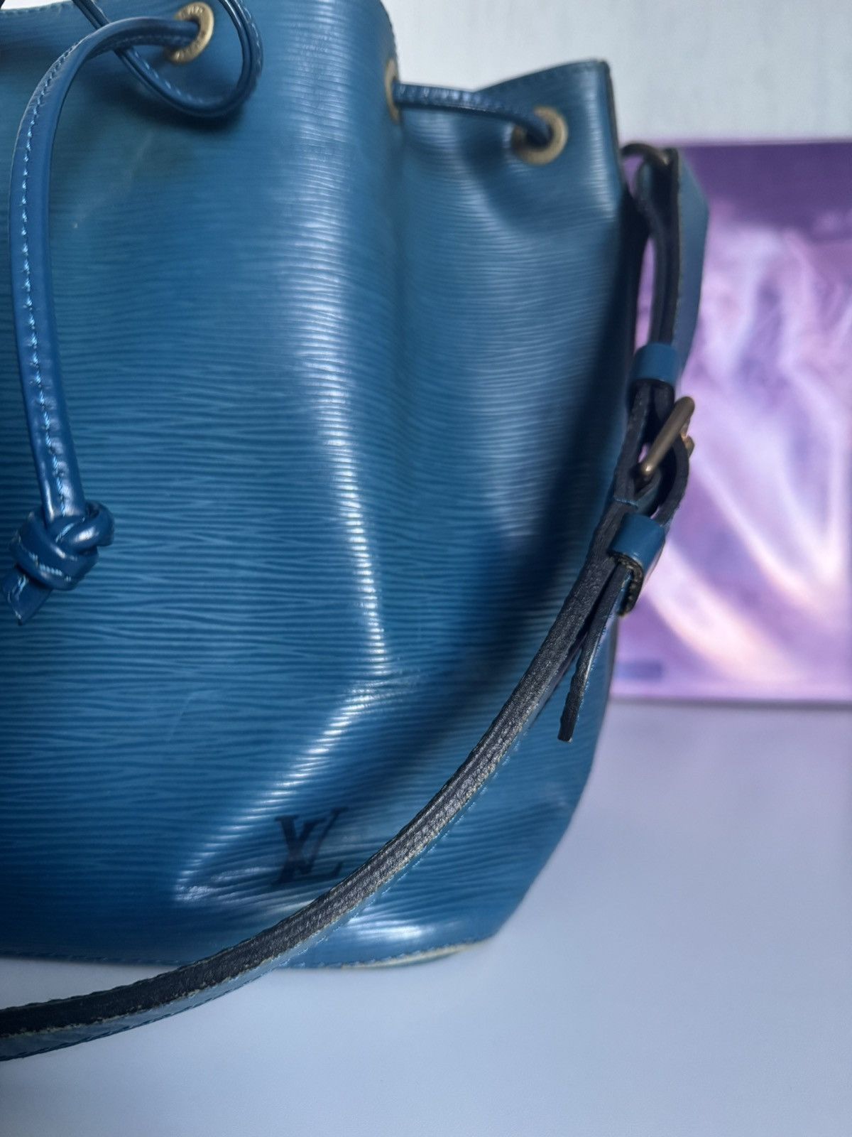 Louis Vuitton Louis Vuitton Noé leather crossbody bag luxury Designer Size ONE SIZE - 18 Thumbnail