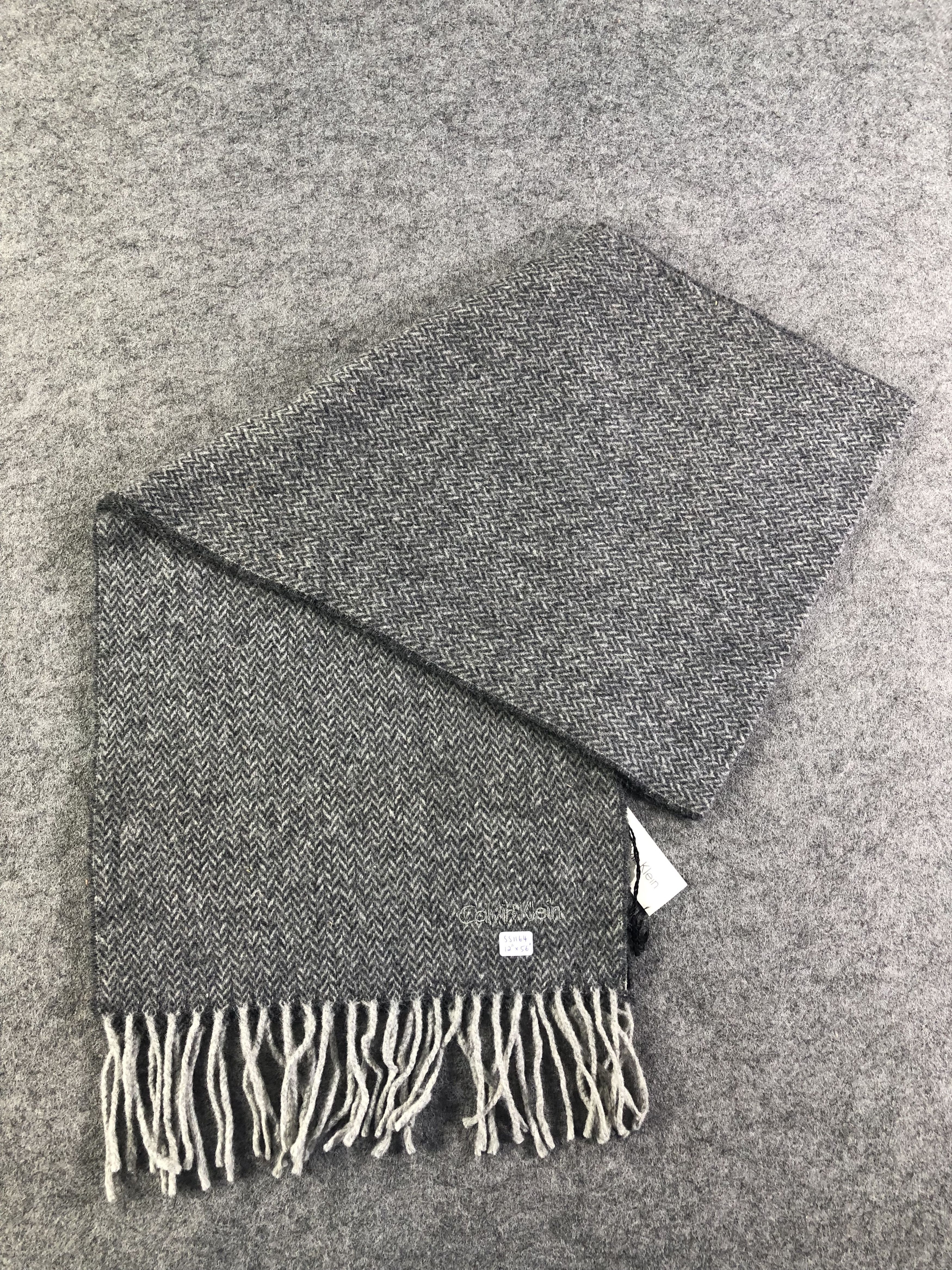 Calvin Klein Calvin Klein Scarf / Muffler / Neckwear Size ONE SIZE - 6 Thumbnail