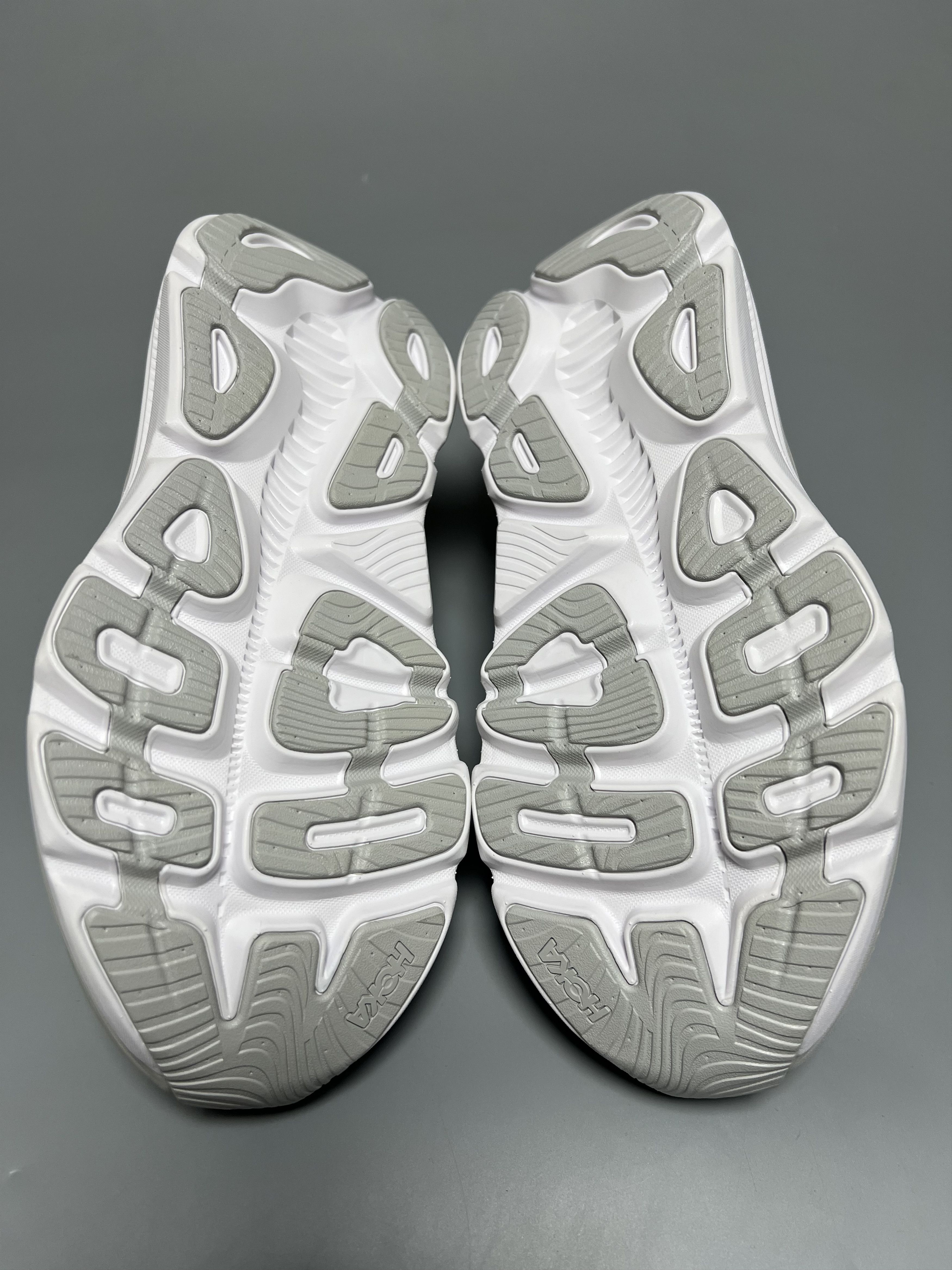 Hoka 9.5B Hoka One One Gaviota 5 Running Shoes Walking Size US 9.5 / IT 39.5 - 6 Thumbnail