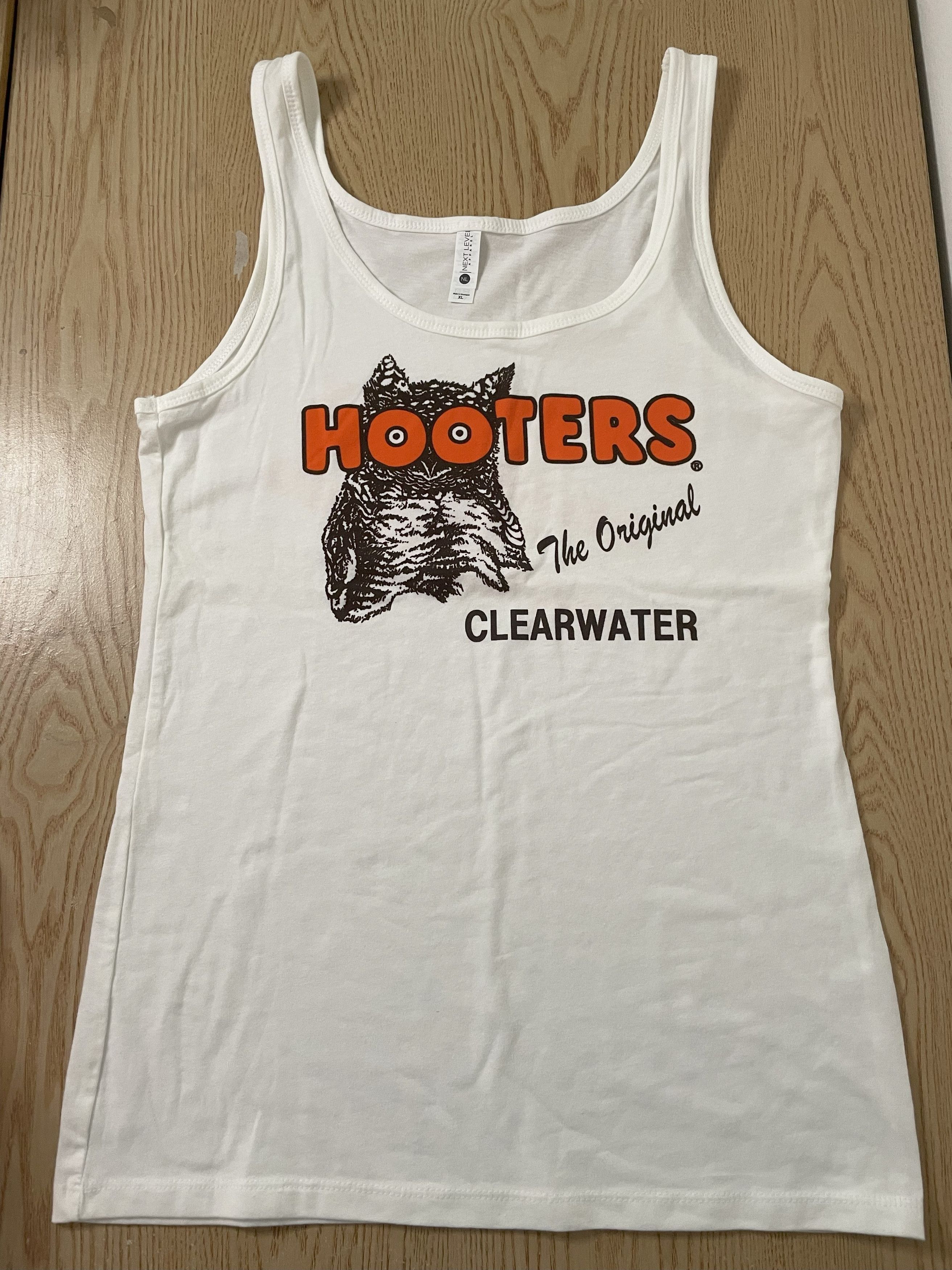 Other New Women's or Men's Hooters Tank size XL Size XL / US 12-14 / IT 48-50 - 1 Thumbnail