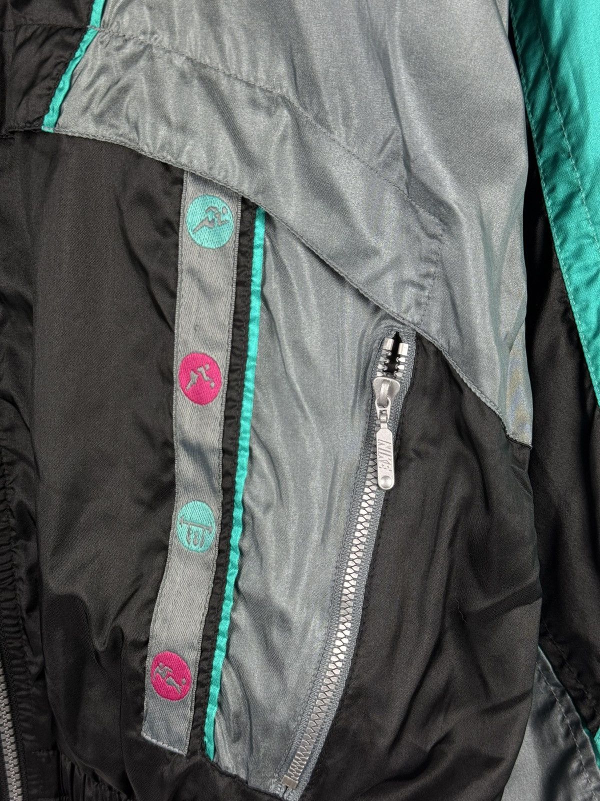 Nike Nike Vintage Men’s Nylon Full Zip Windbreaker Jacket Size S Size US S / EU 44-46 / 1 - 12 Thumbnail