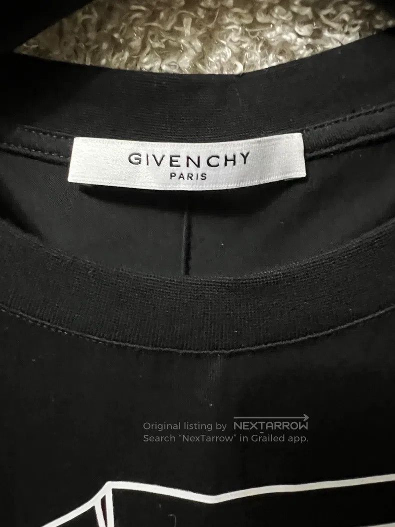 Givenchy Givenchy Men's Casual Short-Sleeve T-Shirt OS Fit XS Size Size US XS / EU 42 / 0 - 4 Thumbnail
