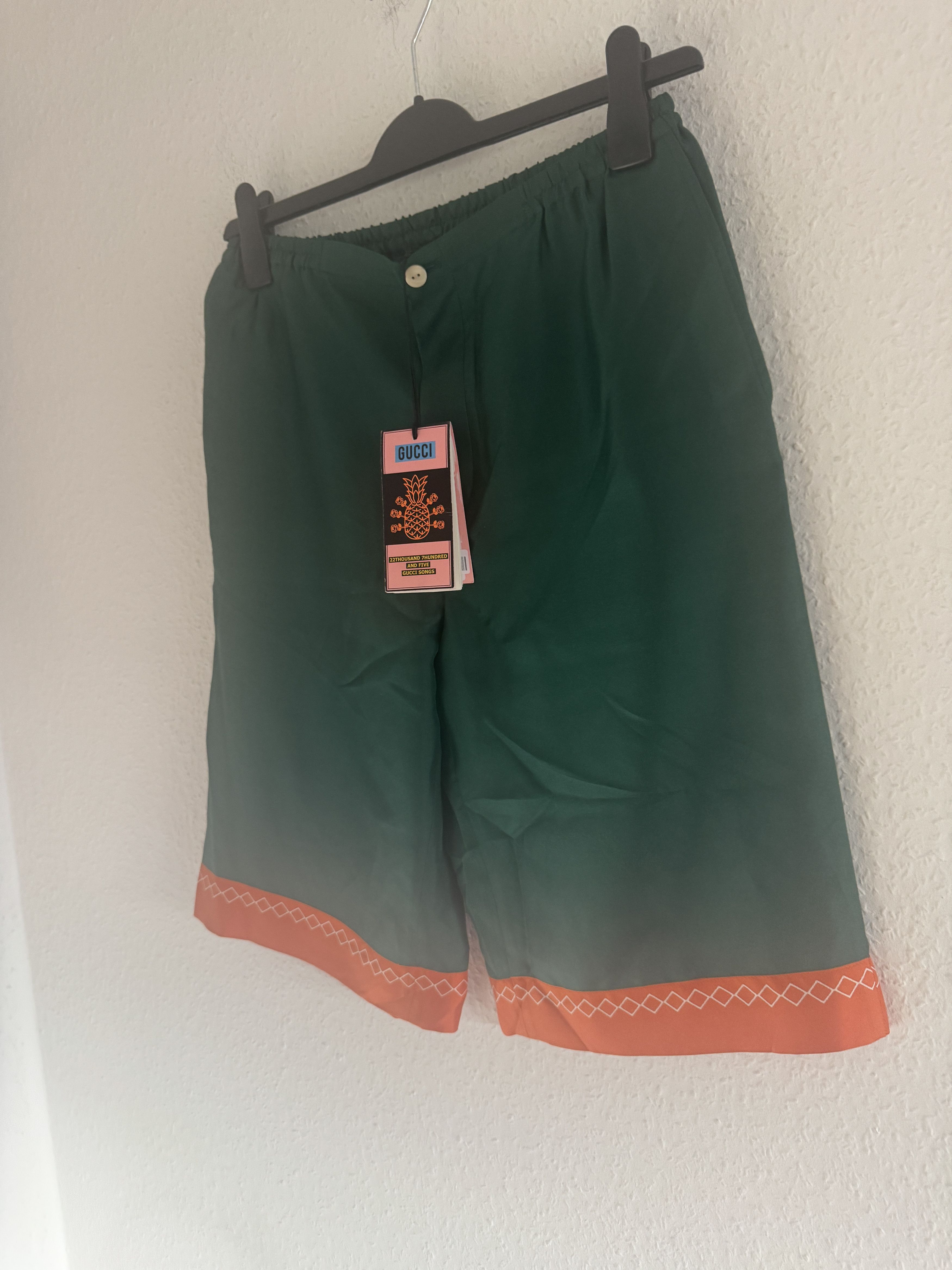 Gucci Green Silk Logo Shorts Size US 30 / EU 46 - 3 Thumbnail