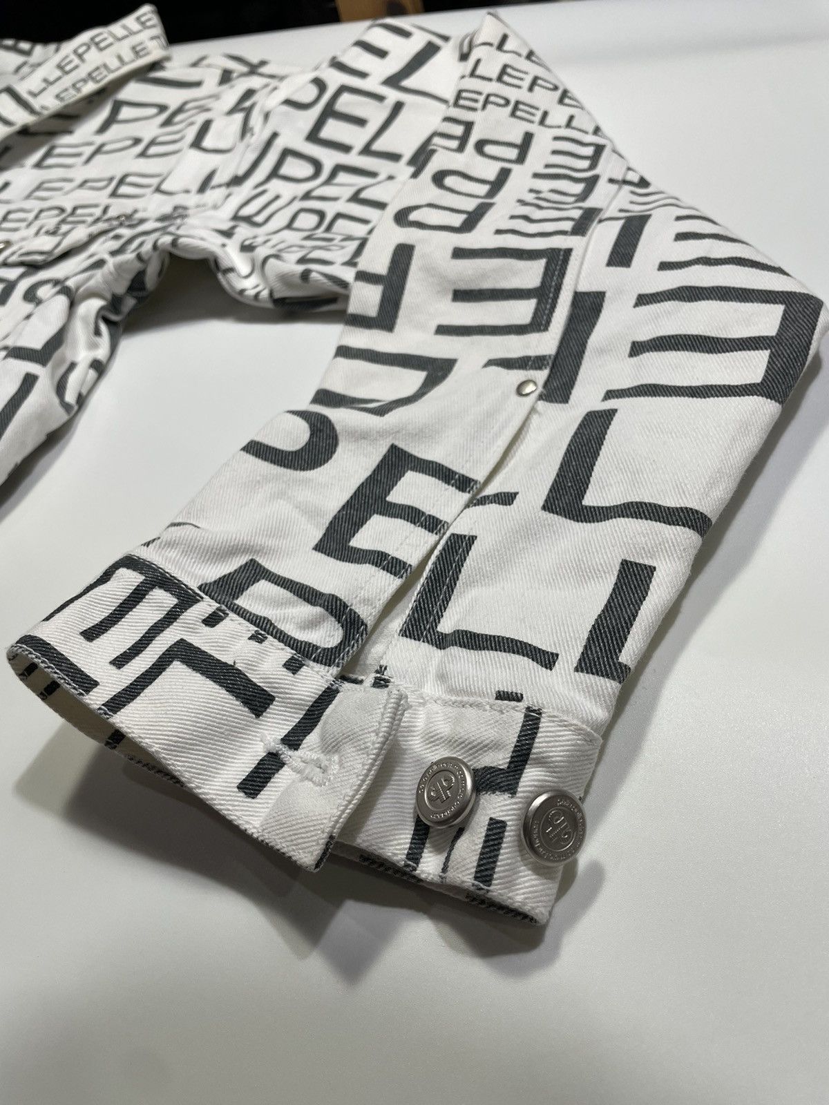Pelle Pelle Marc Buchanan Pelle pelle Fullprint Denim Jacket monogram Size US XL / EU 56 / 4 - 6 Thumbnail